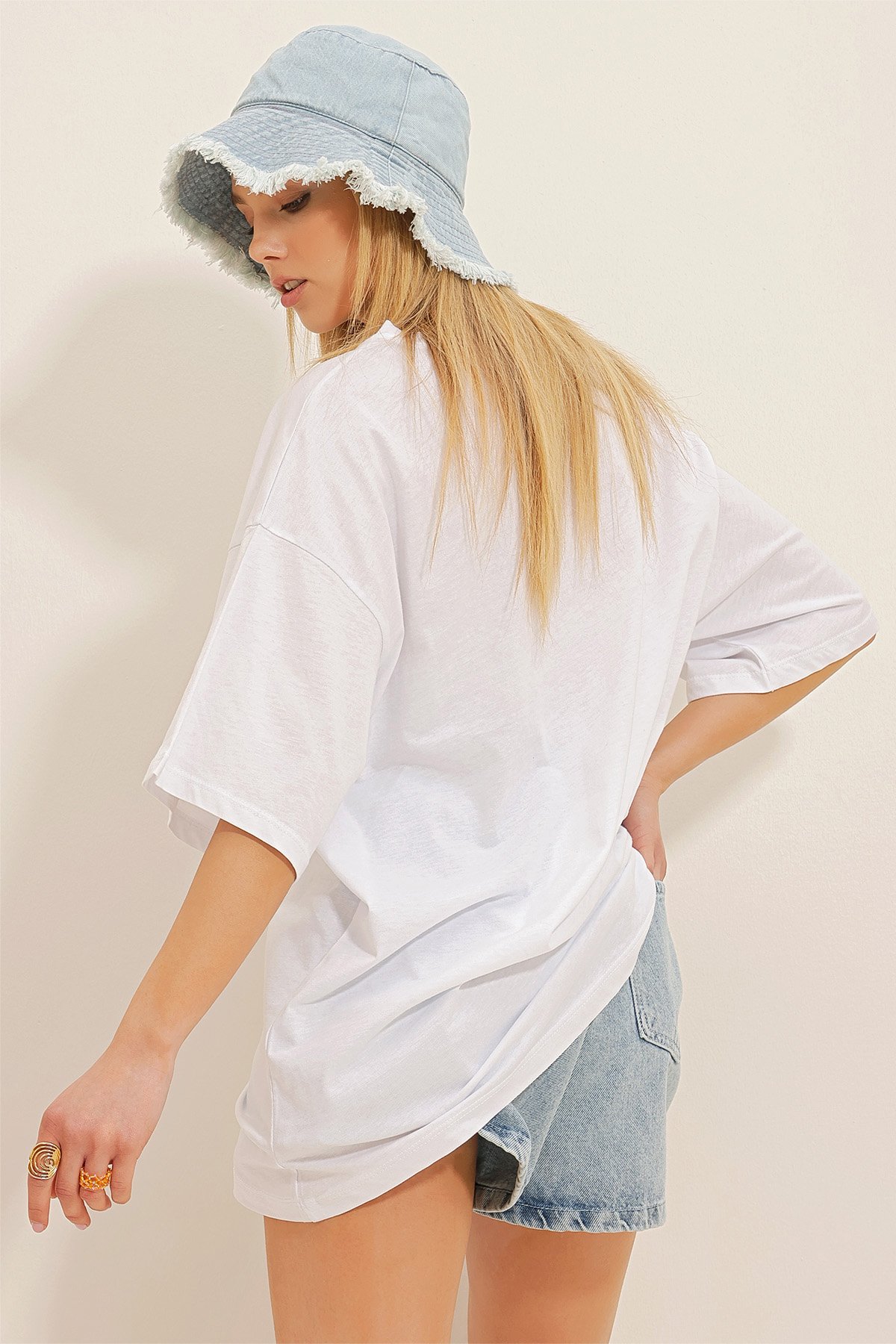 Bisiklet Yaka Baskılı Oversize T-Shirt - Beyaz