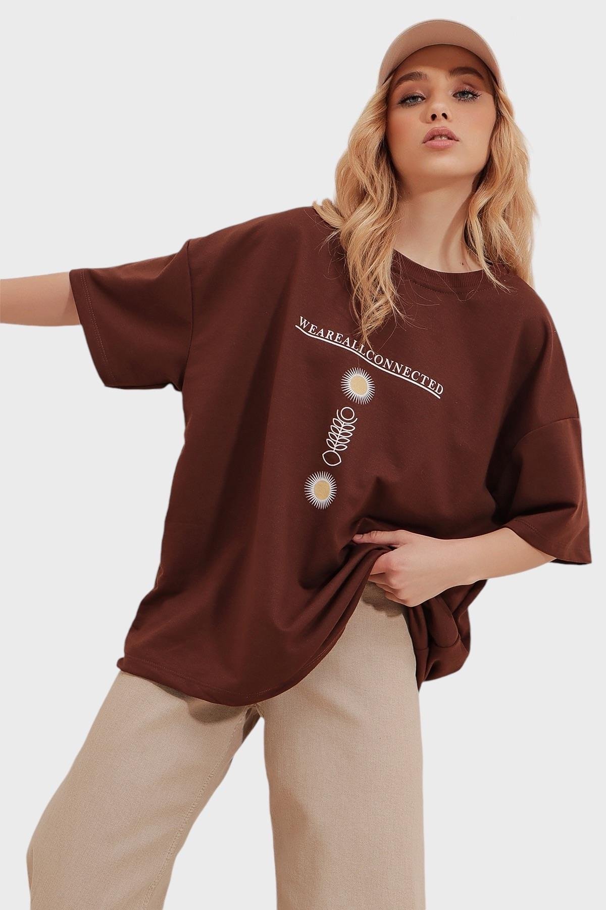 Bisiklet Yaka Baskılı Oversize Unisex T-Shirt - Kahverengi