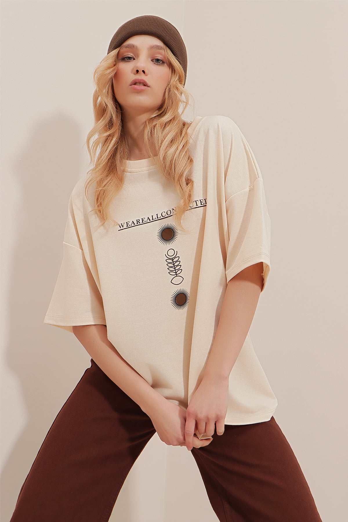 Bisiklet Yaka Baskılı Oversize Unisex T-Shirt - Bej