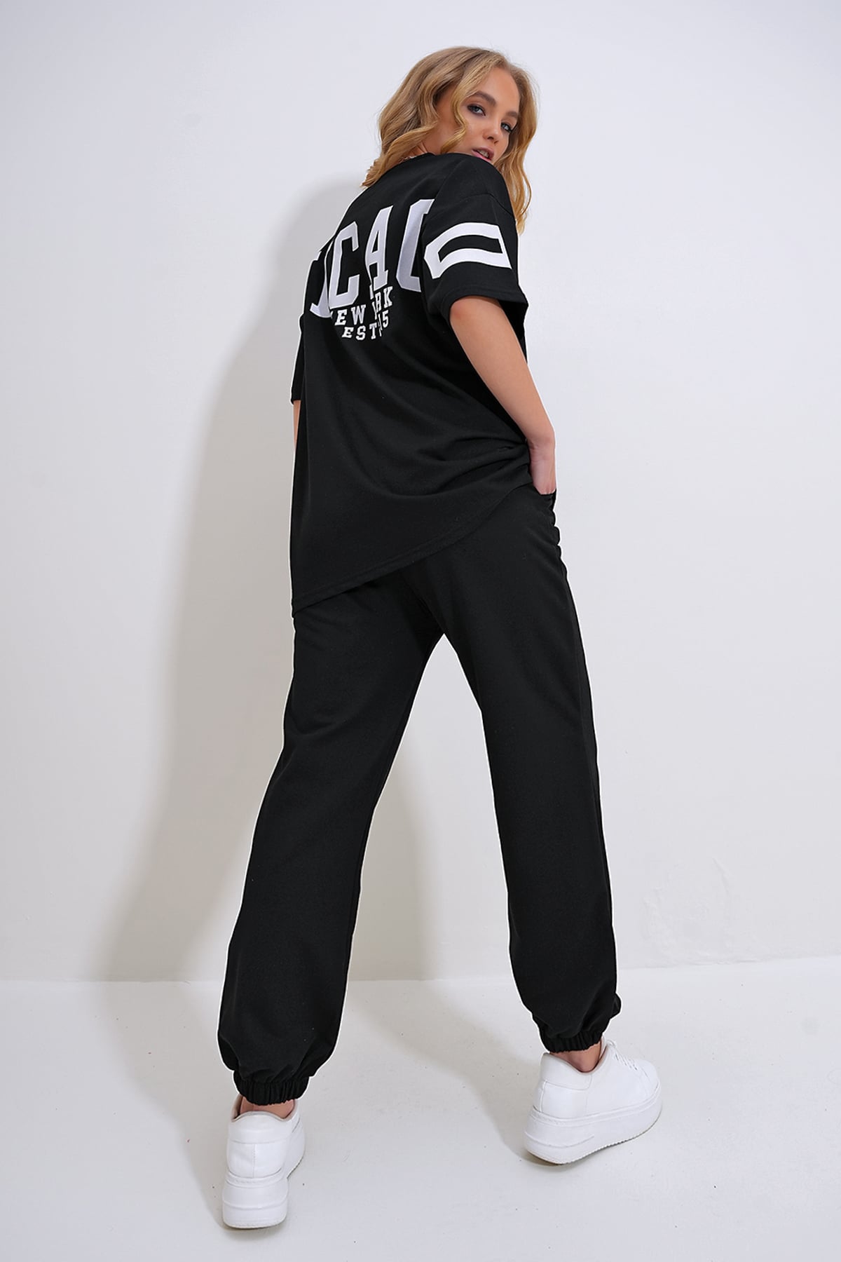 Bisiklet Yaka Baskılı T-Shirt Ve Jogging Eşofman Takım - Siyah