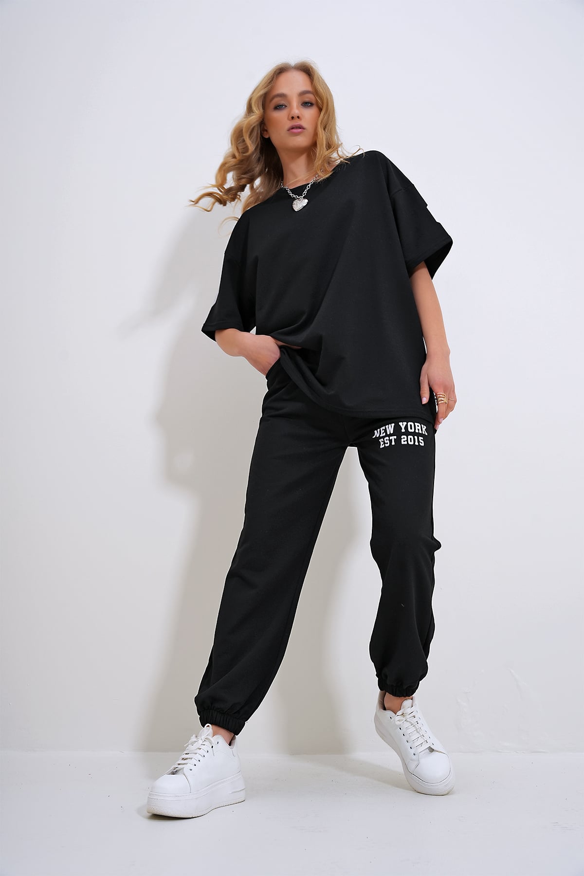 Bisiklet Yaka Baskılı T-Shirt Ve Jogging Eşofman Takım - Siyah