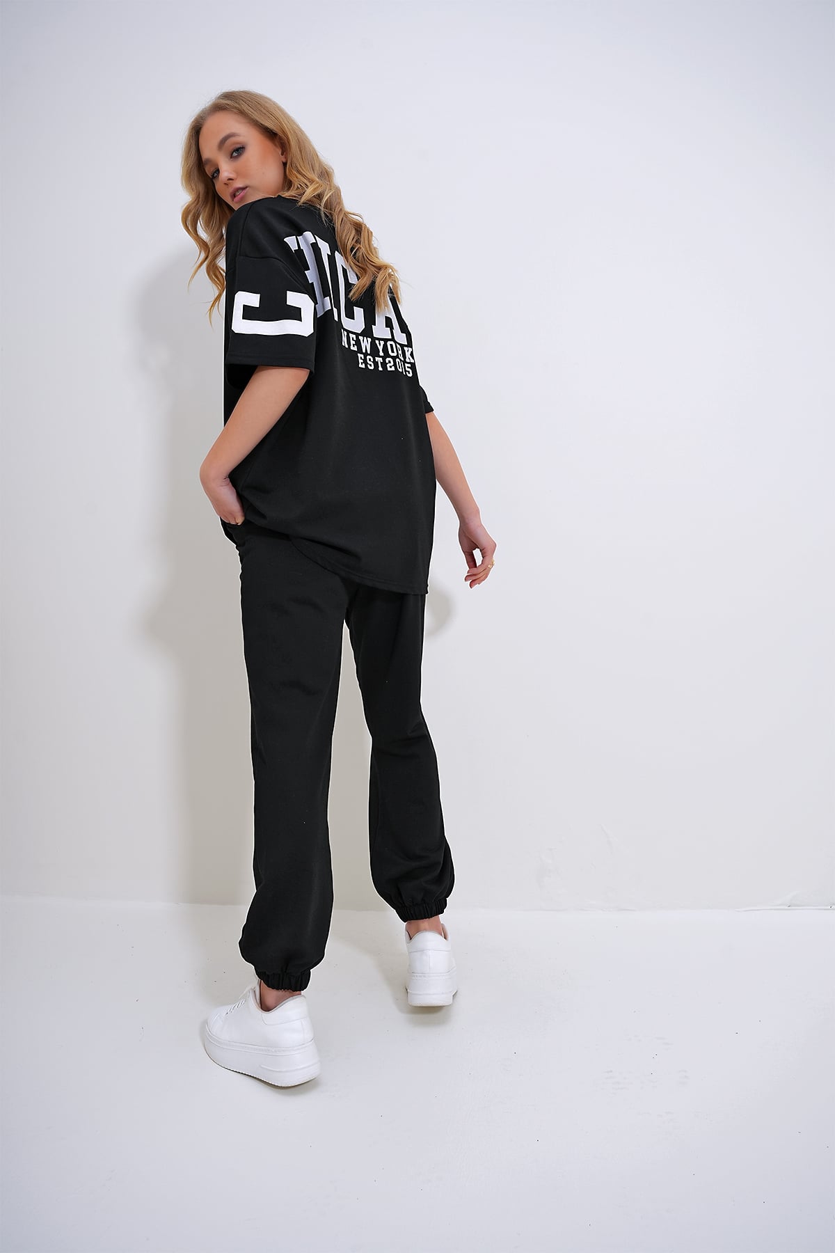 Bisiklet Yaka Baskılı T-Shirt Ve Jogging Eşofman Takım - Siyah