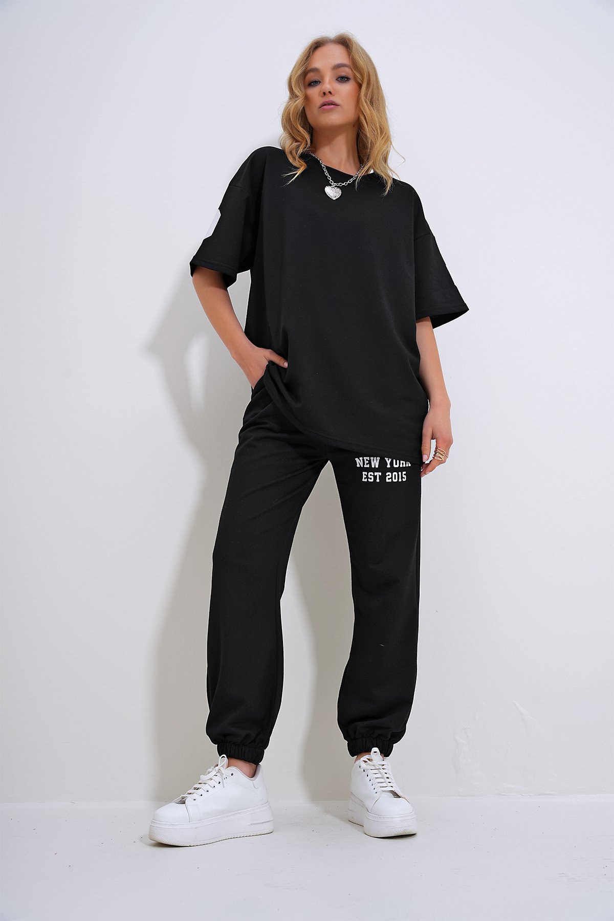Bisiklet Yaka Baskılı T-Shirt Ve Jogging Eşofman Takım - Siyah