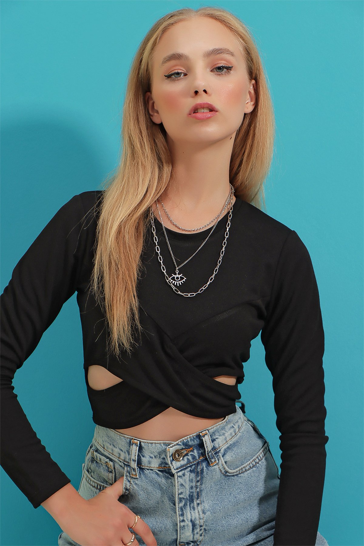 Bisiklet Yaka Beli Bant Geçişli Crop Bluz - Siyah