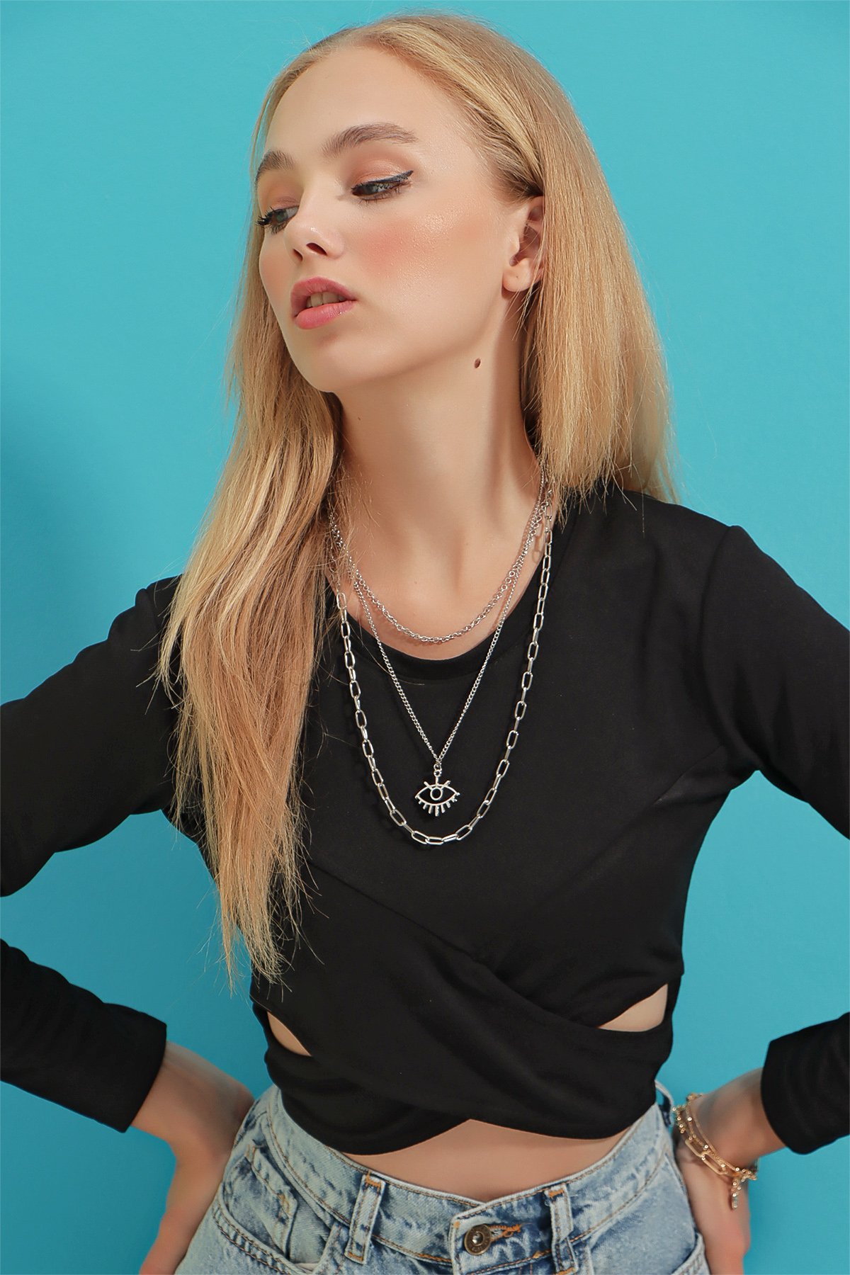 Bisiklet Yaka Beli Bant Geçişli Crop Bluz - Siyah
