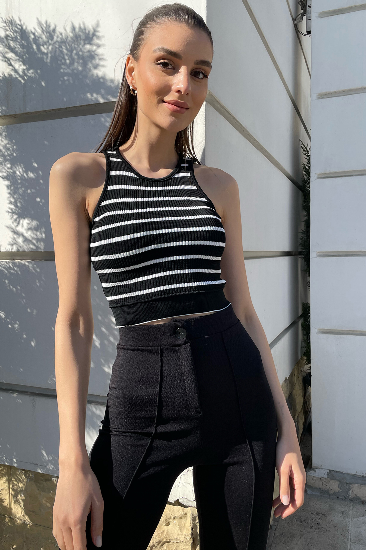 Bisiklet Yaka Çizgili Halter Triko Bluz - Siyah-Beyaz