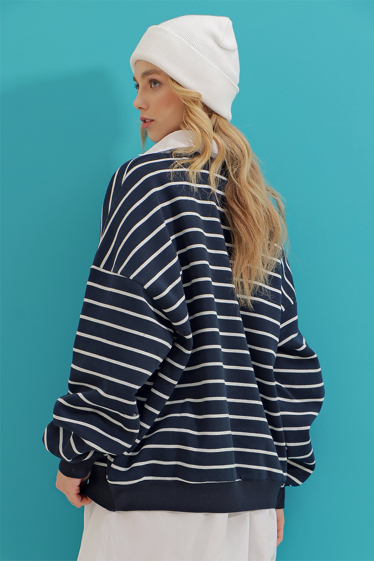 Bisiklet Yaka Çizgili İçi Polarlı Oversize Sweatshirt - Lacivert