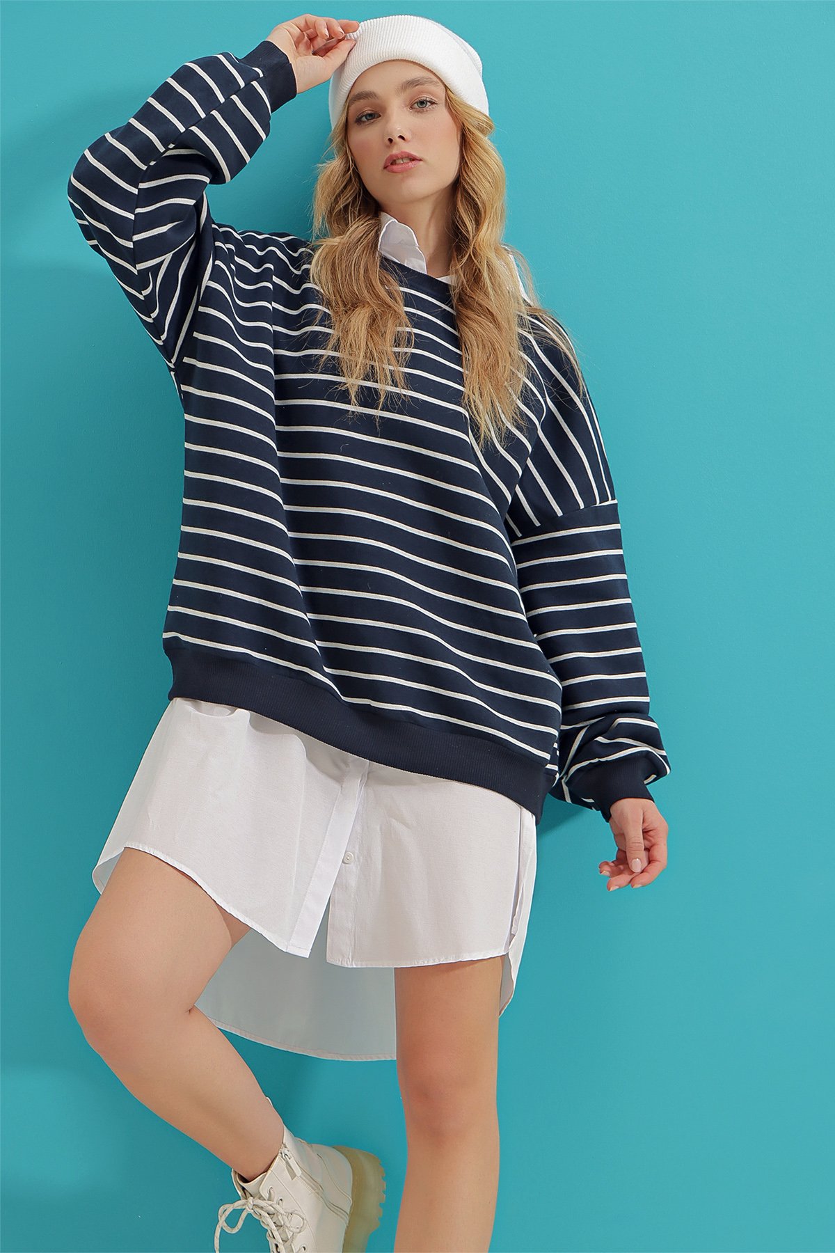 Bisiklet Yaka Çizgili İçi Polarlı Oversize Sweatshirt - Lacivert