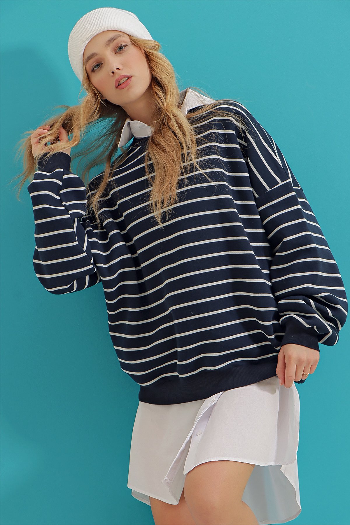 Bisiklet Yaka Çizgili İçi Polarlı Oversize Sweatshirt - Lacivert