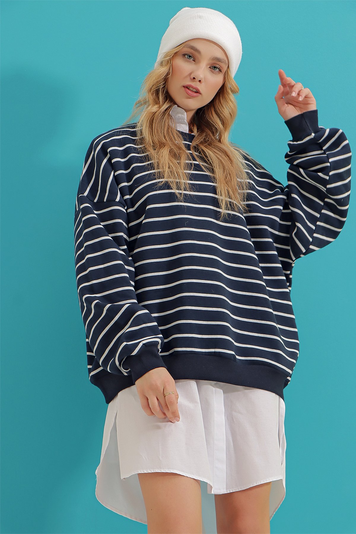 Bisiklet Yaka Çizgili İçi Polarlı Oversize Sweatshirt - Lacivert