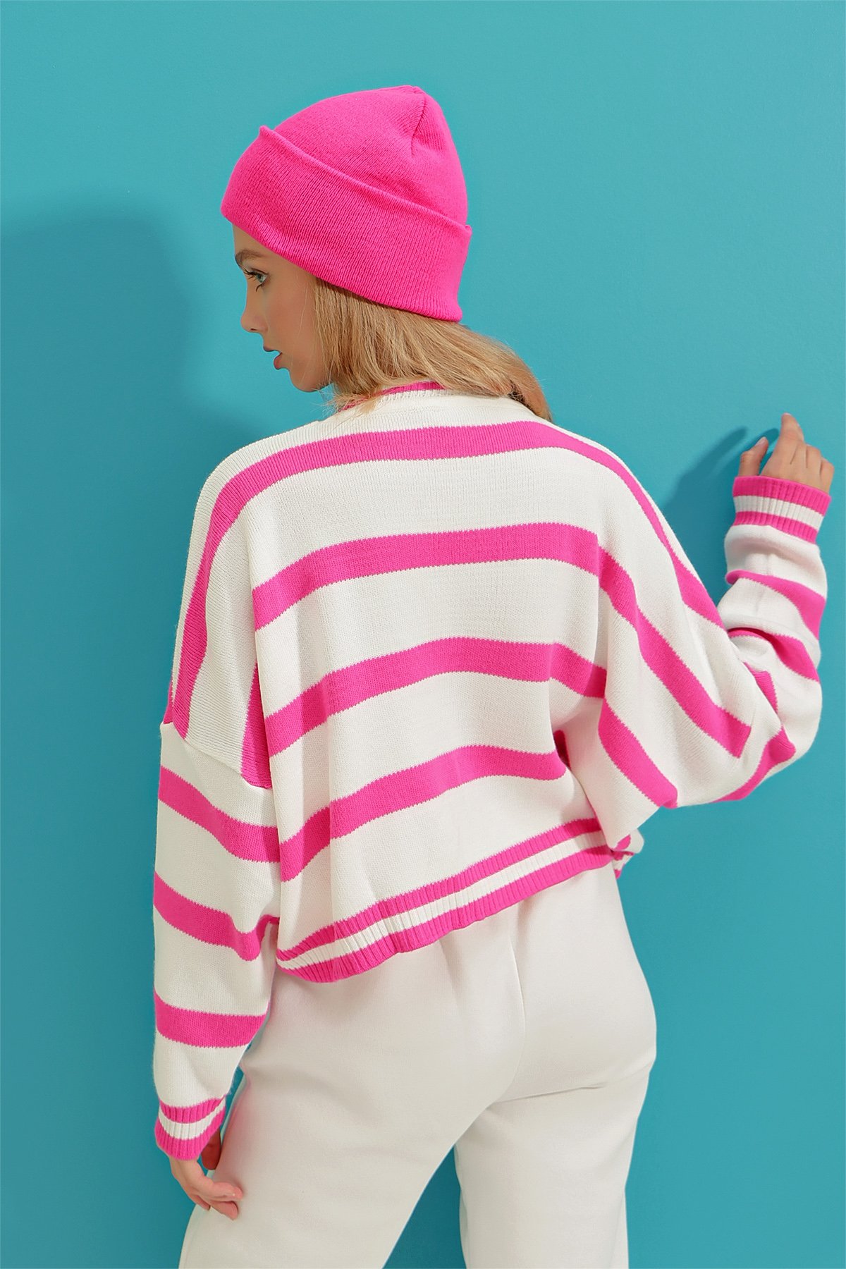 Bisiklet Yaka Çizgili Oversize Sweatshirt - Fuşya