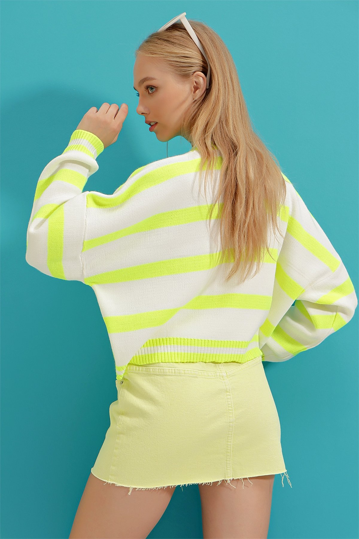 Bisiklet Yaka Çizgili Oversize Sweatshirt - Neon Yeşili
