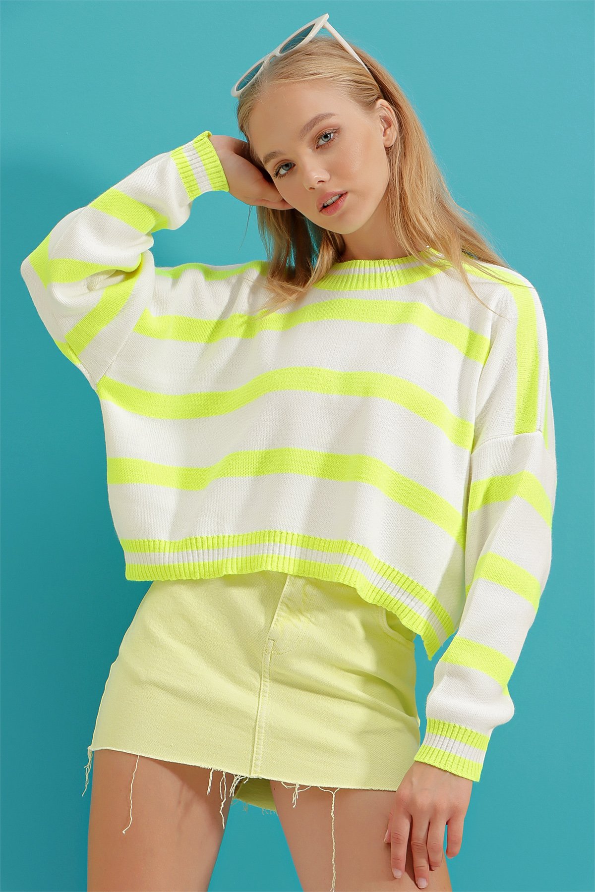 Bisiklet Yaka Çizgili Oversize Sweatshirt - Neon Yeşili