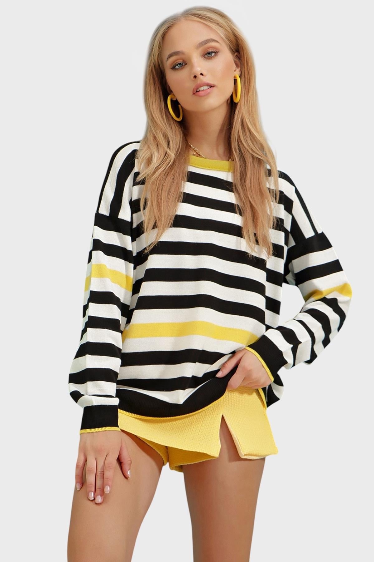 Bisiklet Yaka Çizgili Oversize Triko Bluz - Sarı