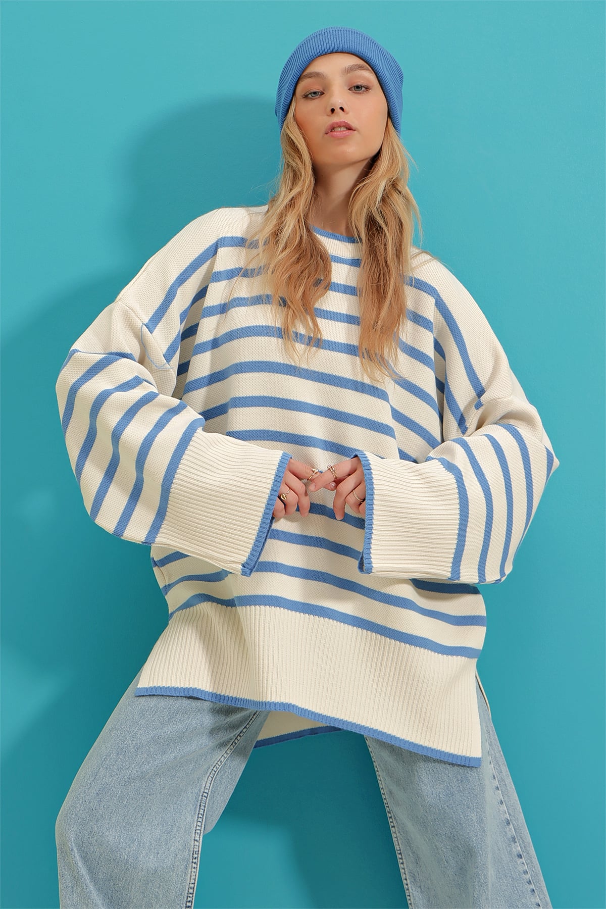 Bisiklet Yaka Çizgili Yanı Yırtmaçlı Oversize Triko Kazak - Mavi