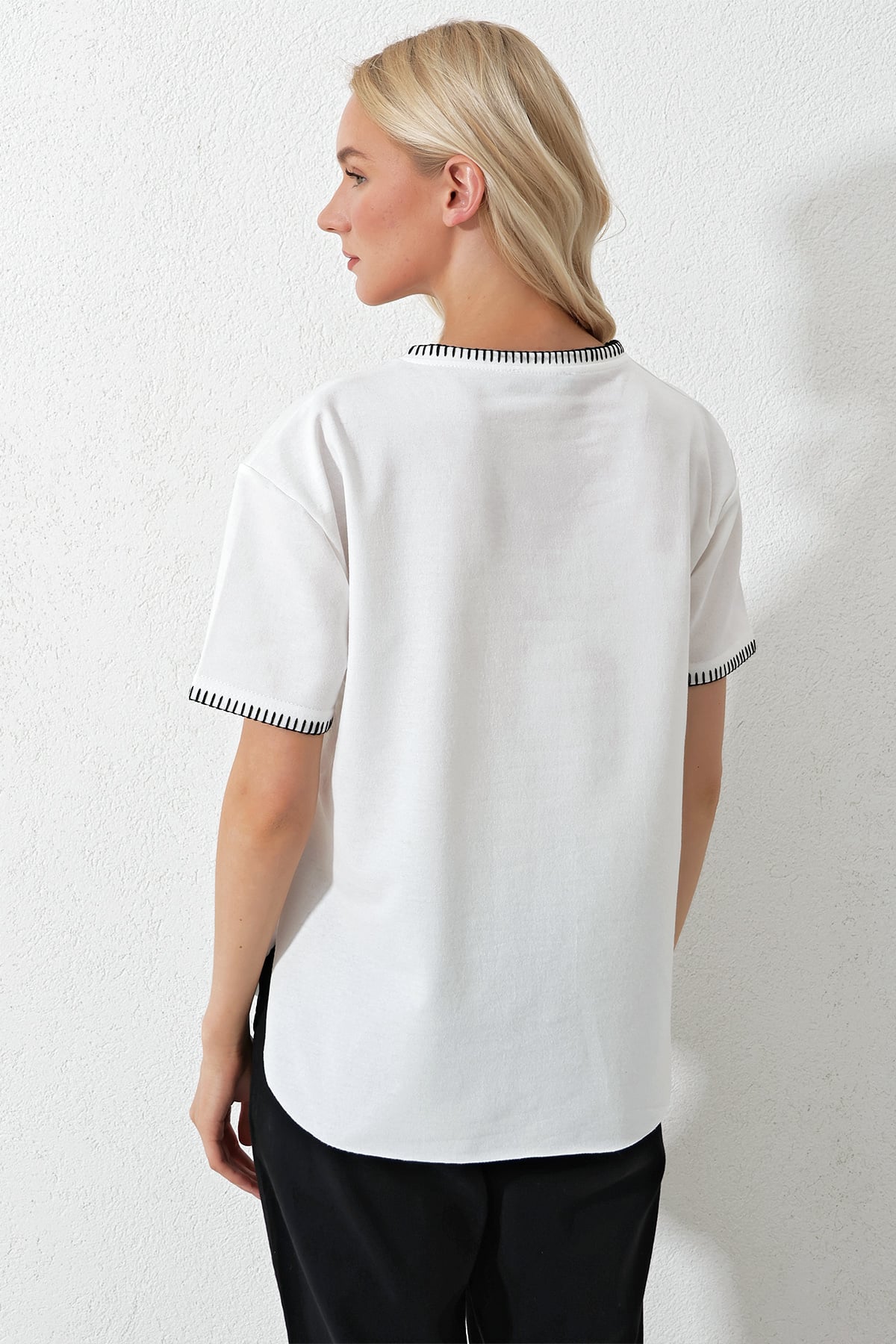 Bisiklet Yaka Çoban Dikişli Relaxed Fit Bluz - Beyaz