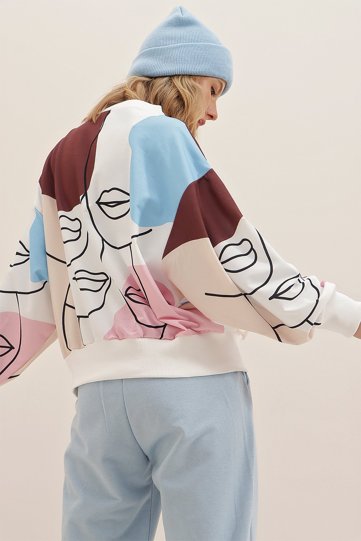 Bisiklet Yaka Dijital Baskılı Sweatshirt - Kahve