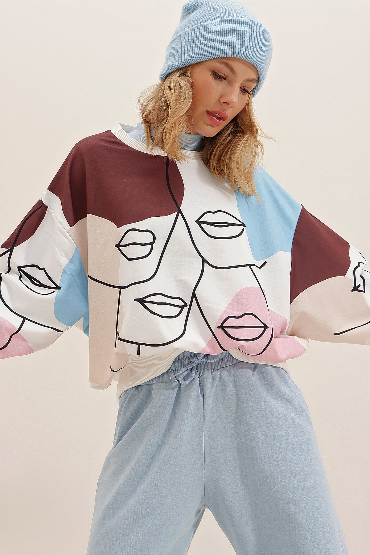 Bisiklet Yaka Dijital Baskılı Sweatshirt - Kahve