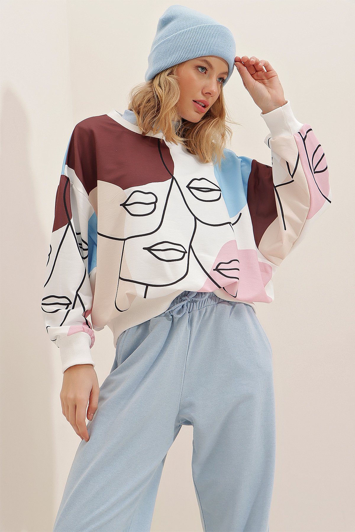 Bisiklet Yaka Dijital Baskılı Sweatshirt - Kahve