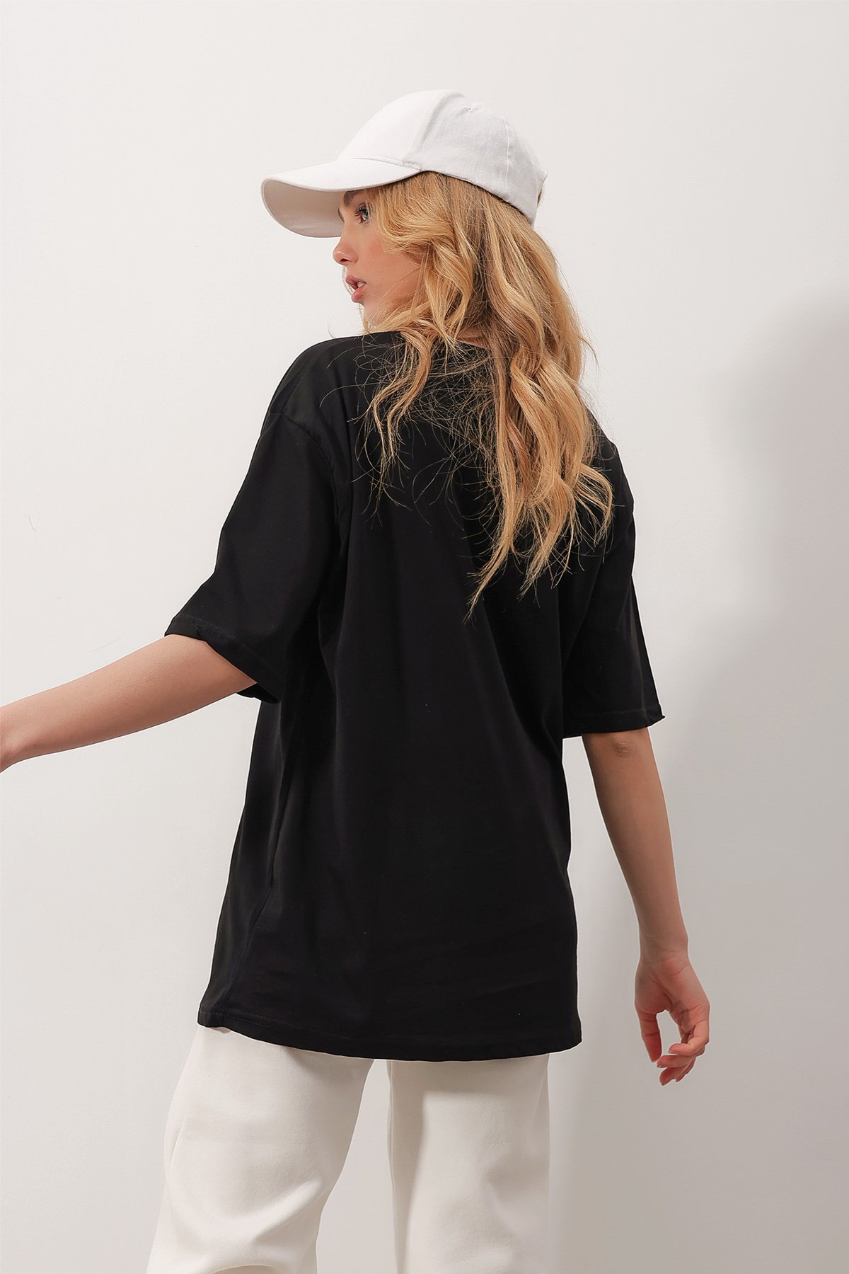 Bisiklet Yaka Dijital Baskılı Unisex Oversize T-Shirt - Siyah