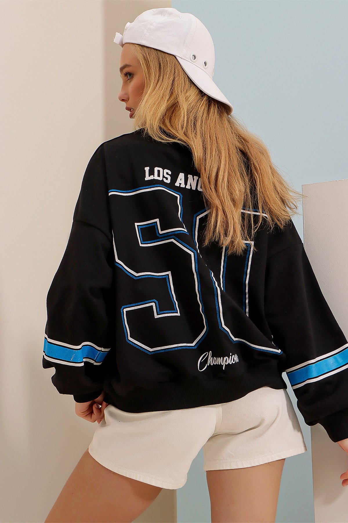 Bisiklet Yaka Dodgers Baskılı Kolu Şeritli Sweatshirt - Siyah
