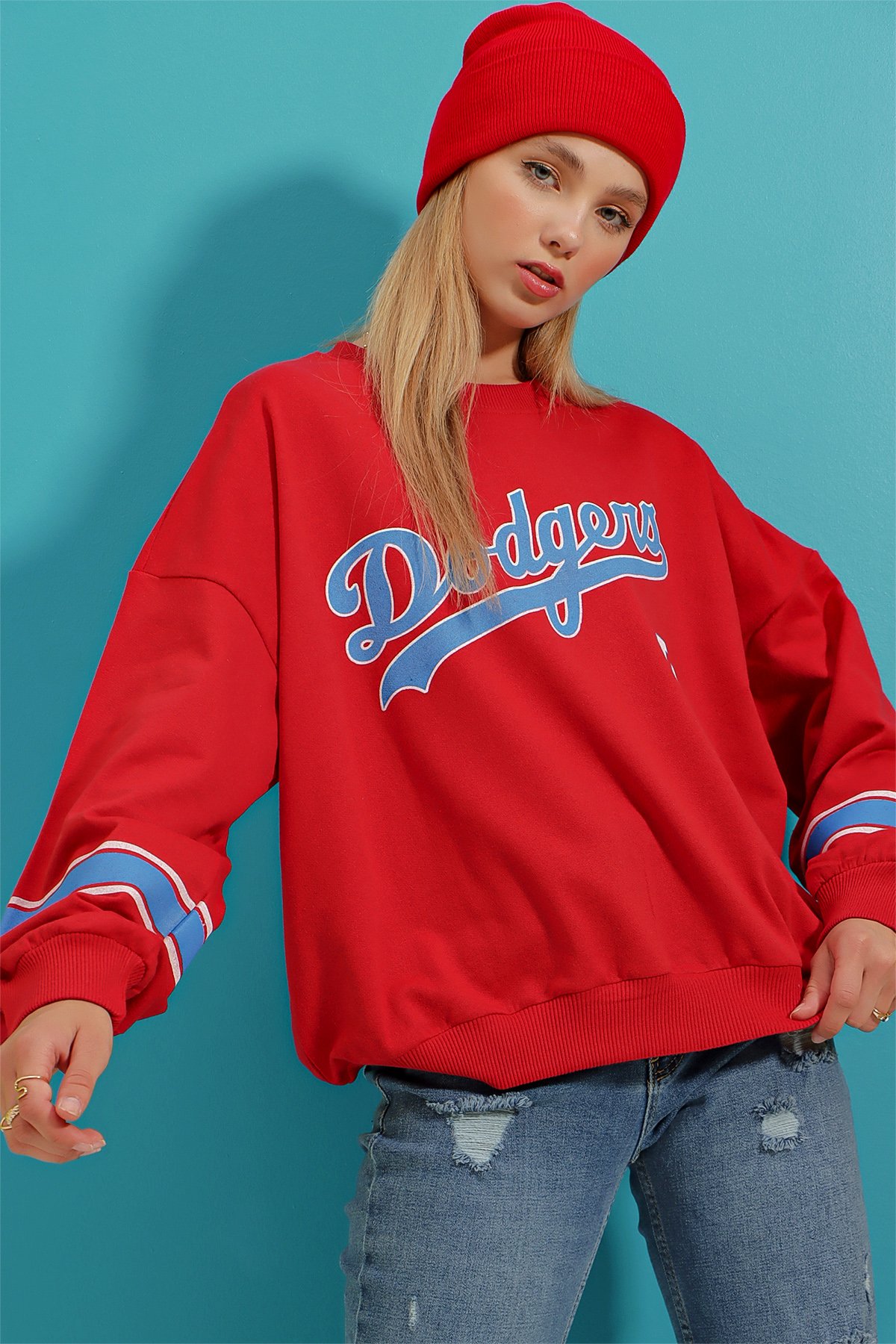 Bisiklet Yaka Dodgers Baskılı Kolu Şeritli Sweatshirt - Kırmızı