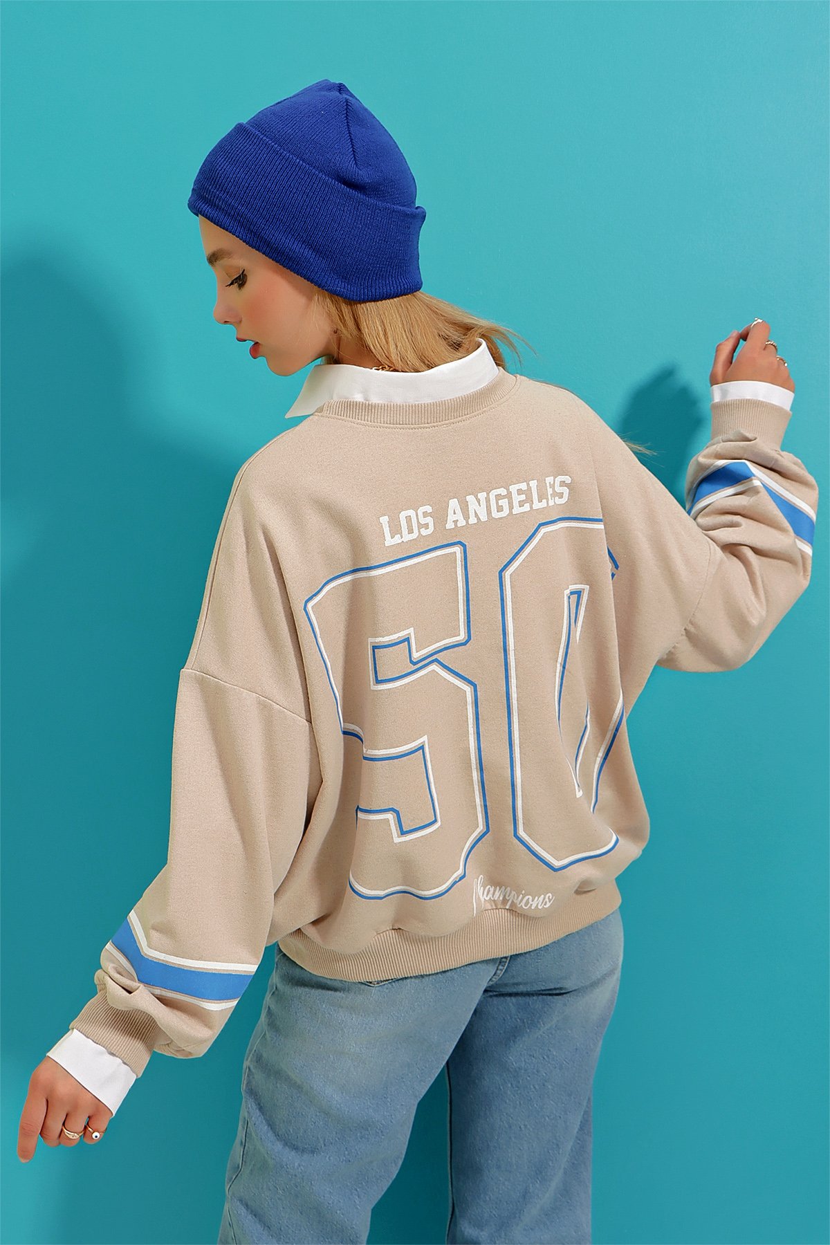 Bisiklet Yaka Dodgers Baskılı Kolu Şeritli Sweatshirt - Bej