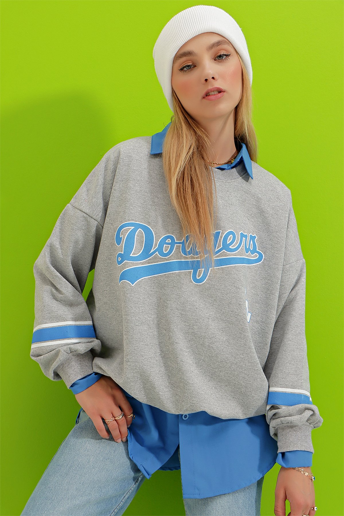 Bisiklet Yaka Dodgers Baskılı Kolu Şeritli Sweatshirt - Grimelanj