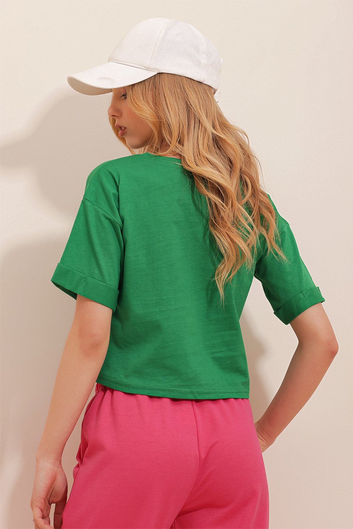 Bisiklet Yaka Duble Kol Basic Oversize Crop T-Shirt - YEŞİL