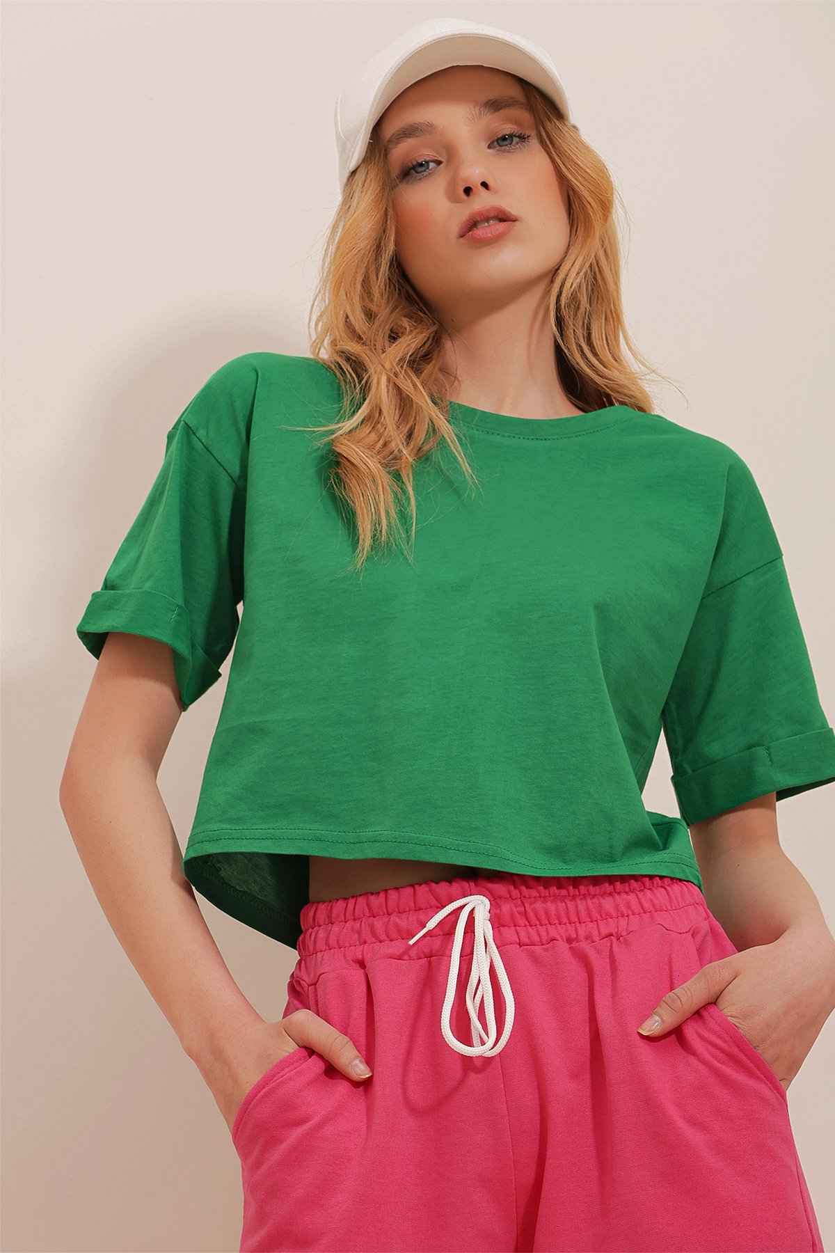 Bisiklet Yaka Duble Kol Basic Oversize Crop T-Shirt - YEŞİL