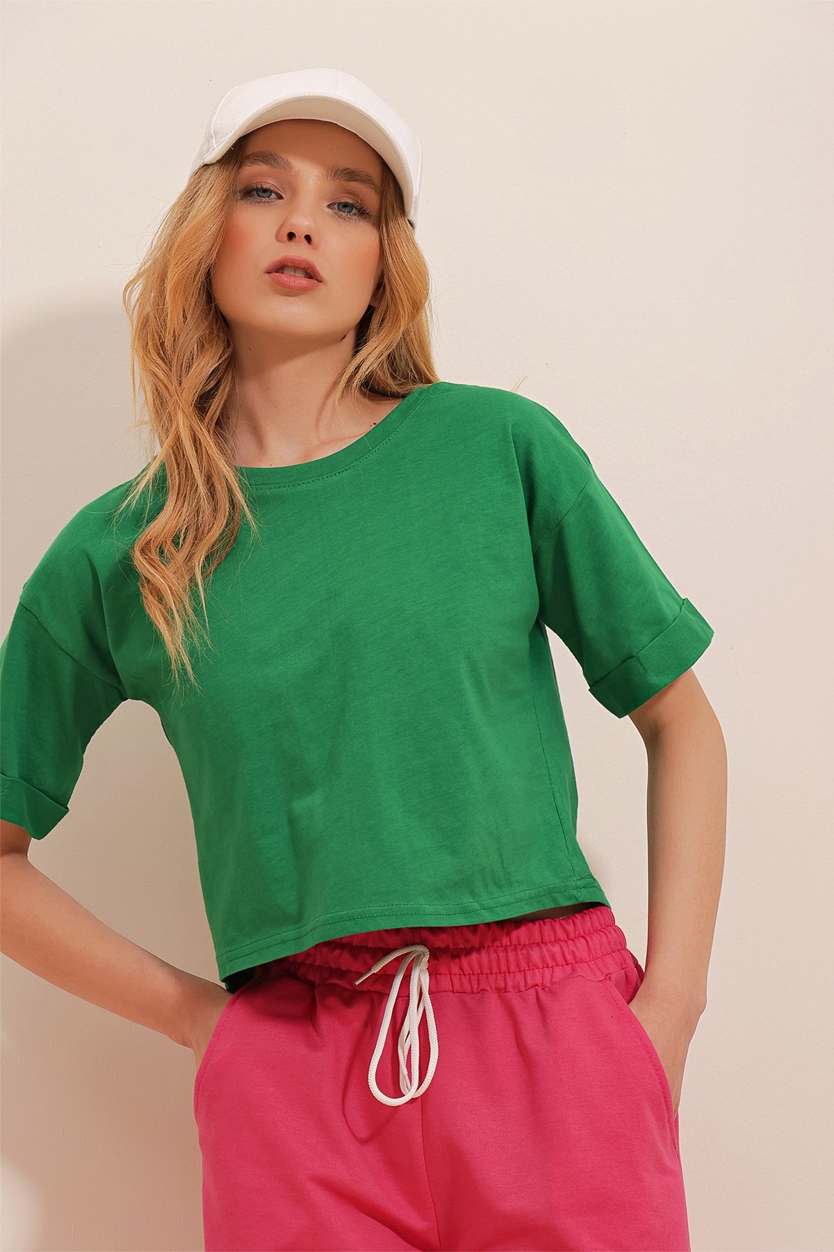 Bisiklet Yaka Duble Kol Basic Oversize Crop T-Shirt - YEŞİL
