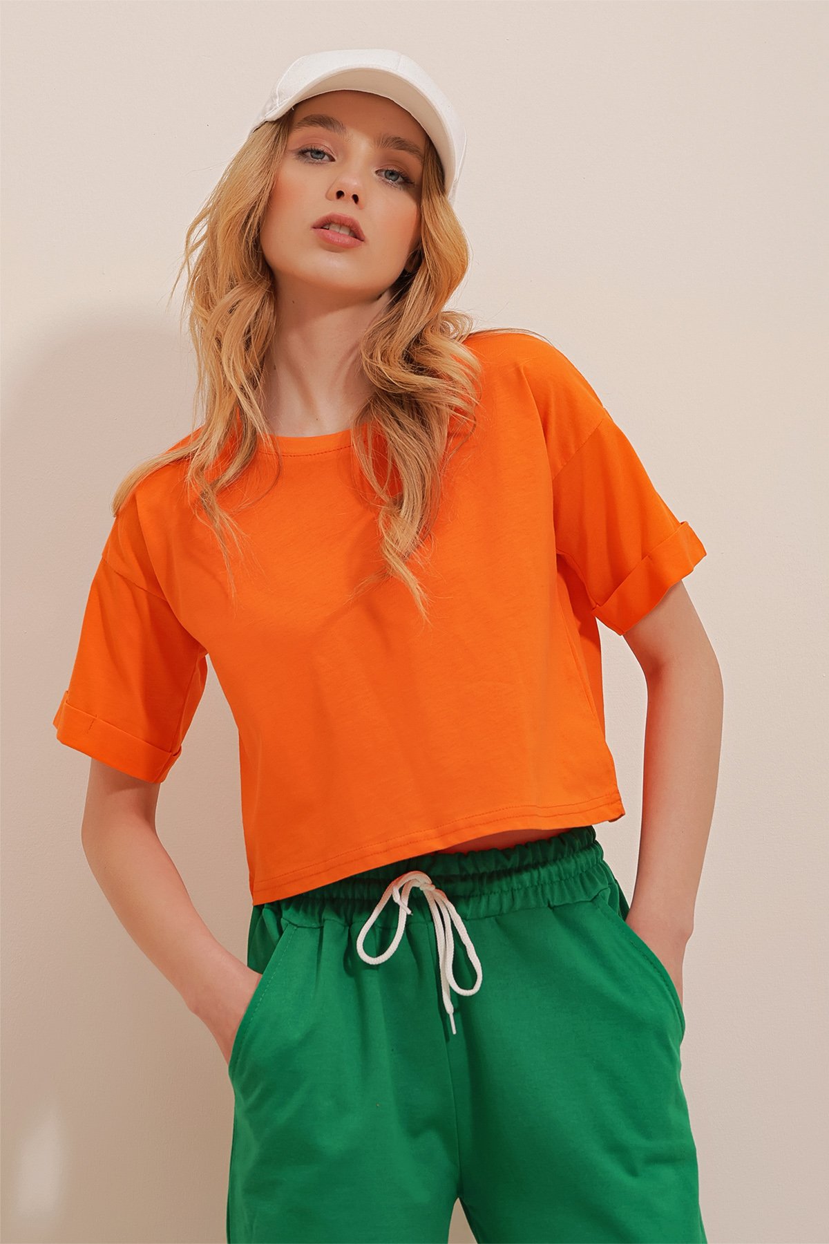 Bisiklet Yaka Duble Kol Basic Oversize Crop T-Shirt - TURUNCU
