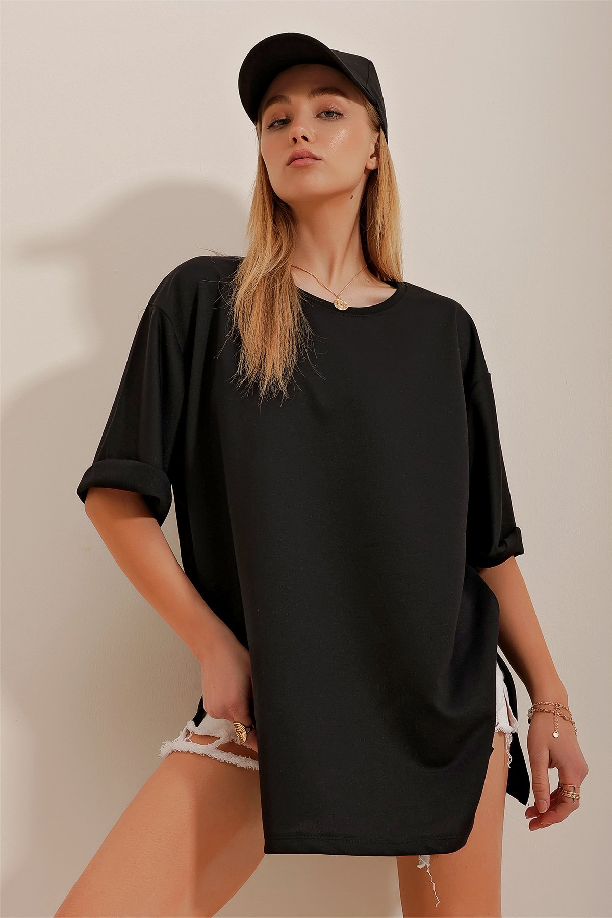 Bisiklet Yaka Duble Kol İki İplik Yanı Yırtmaçlı Oversize T-Shirt - Siyah