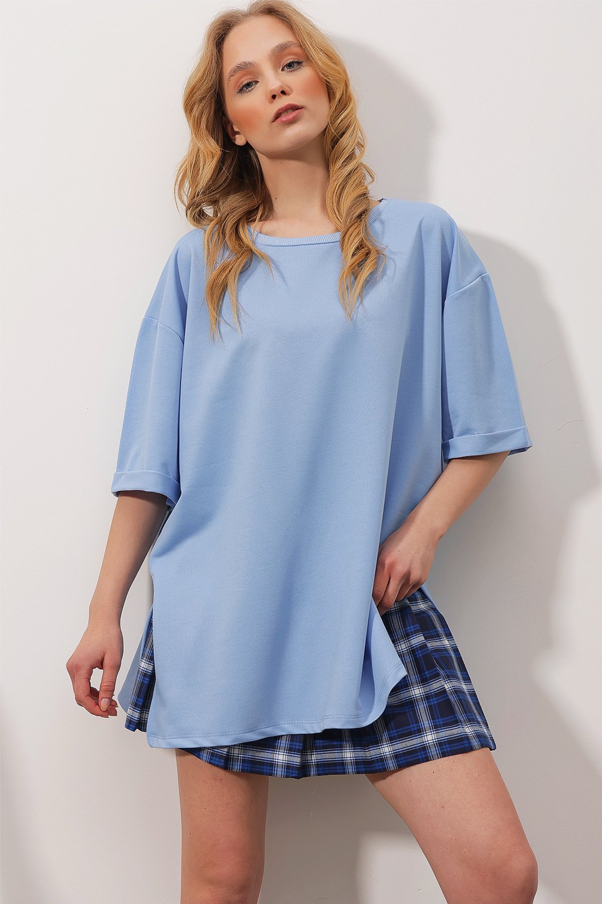 Bisiklet Yaka Duble Kol İki İplik Yanı Yırtmaçlı Oversize T-Shirt - Mavi