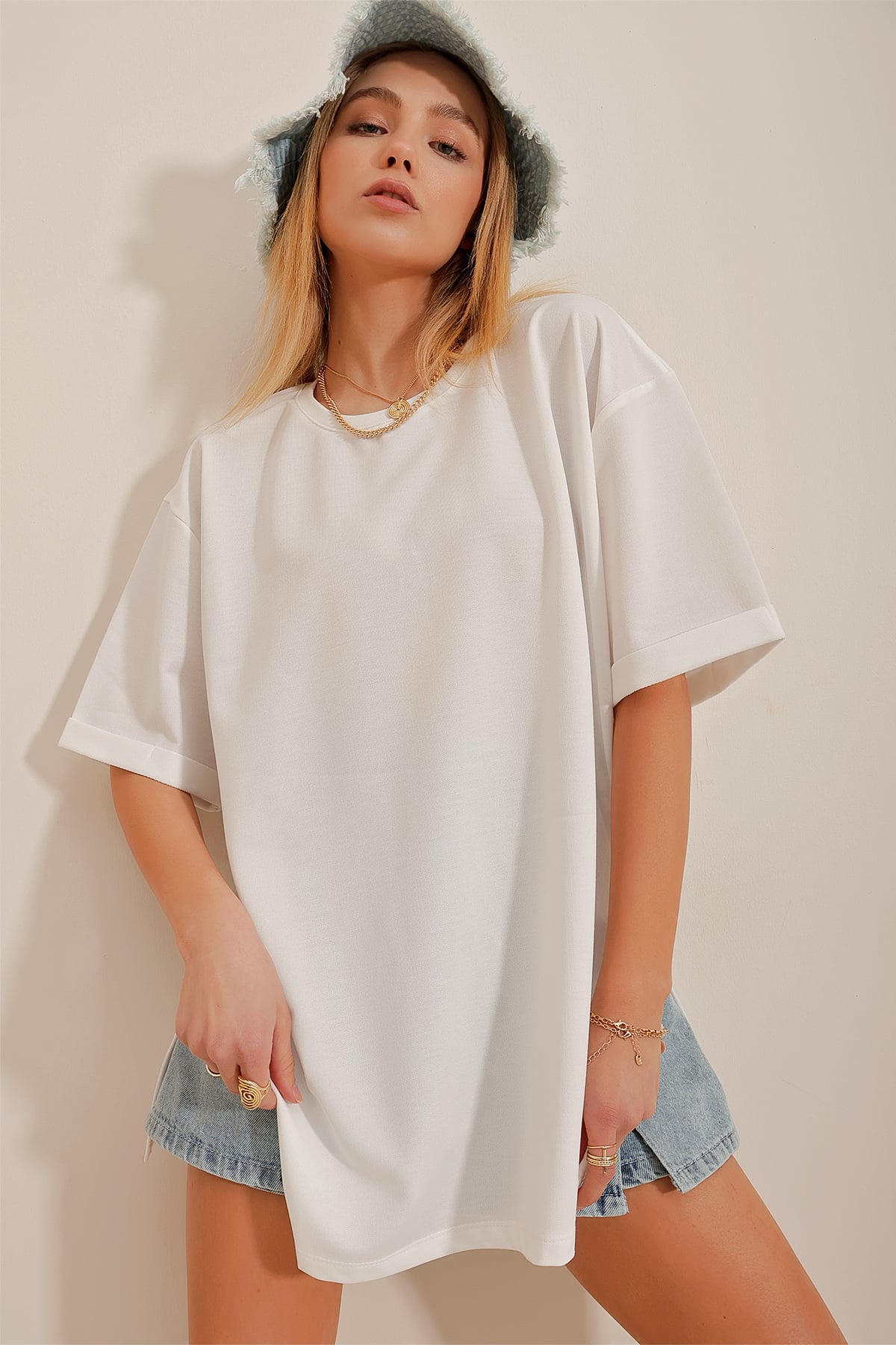 Bisiklet Yaka Duble Kol İki İplik Yanı Yırtmaçlı Oversize T-Shirt - Beyaz