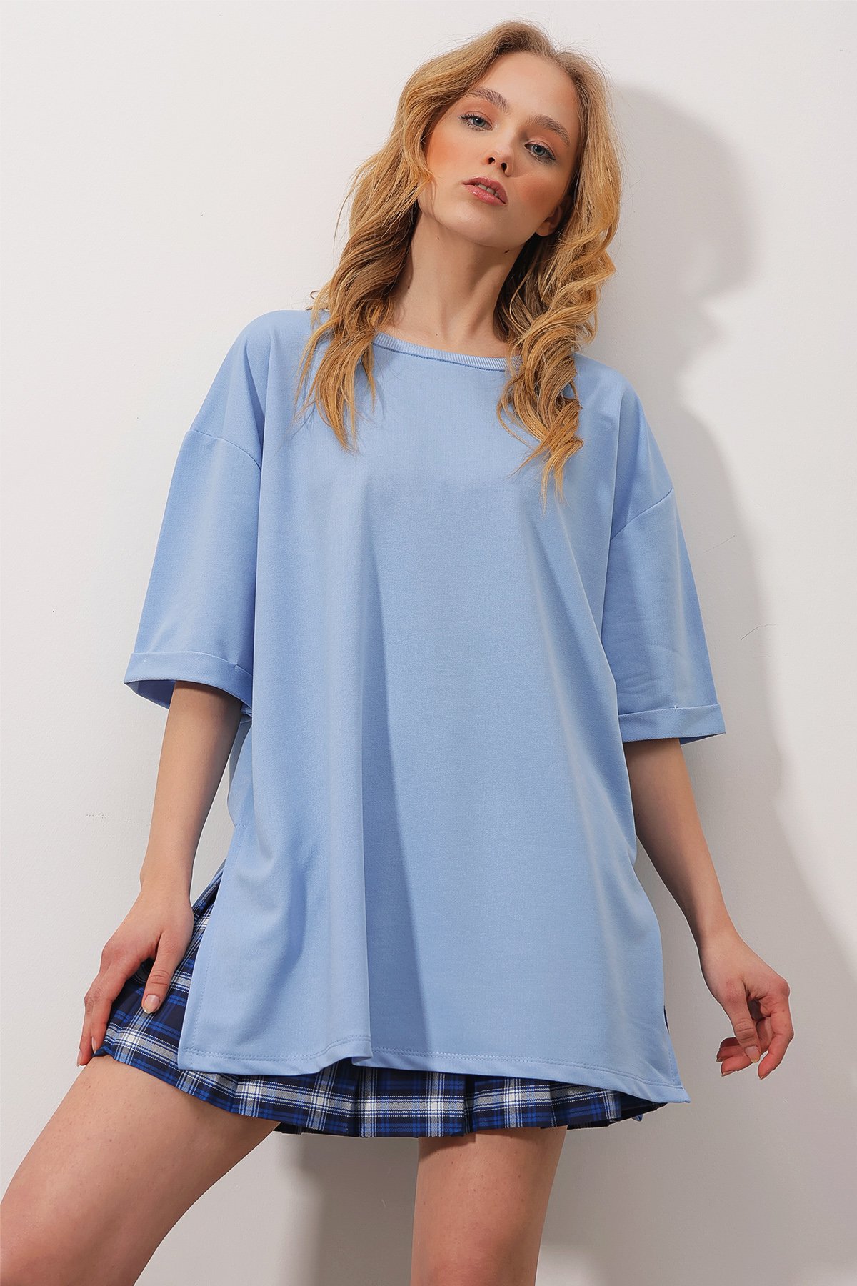 Bisiklet Yaka Duble Kol İki İplik Yanı Yırtmaçlı Oversize T-Shirt - Mavi