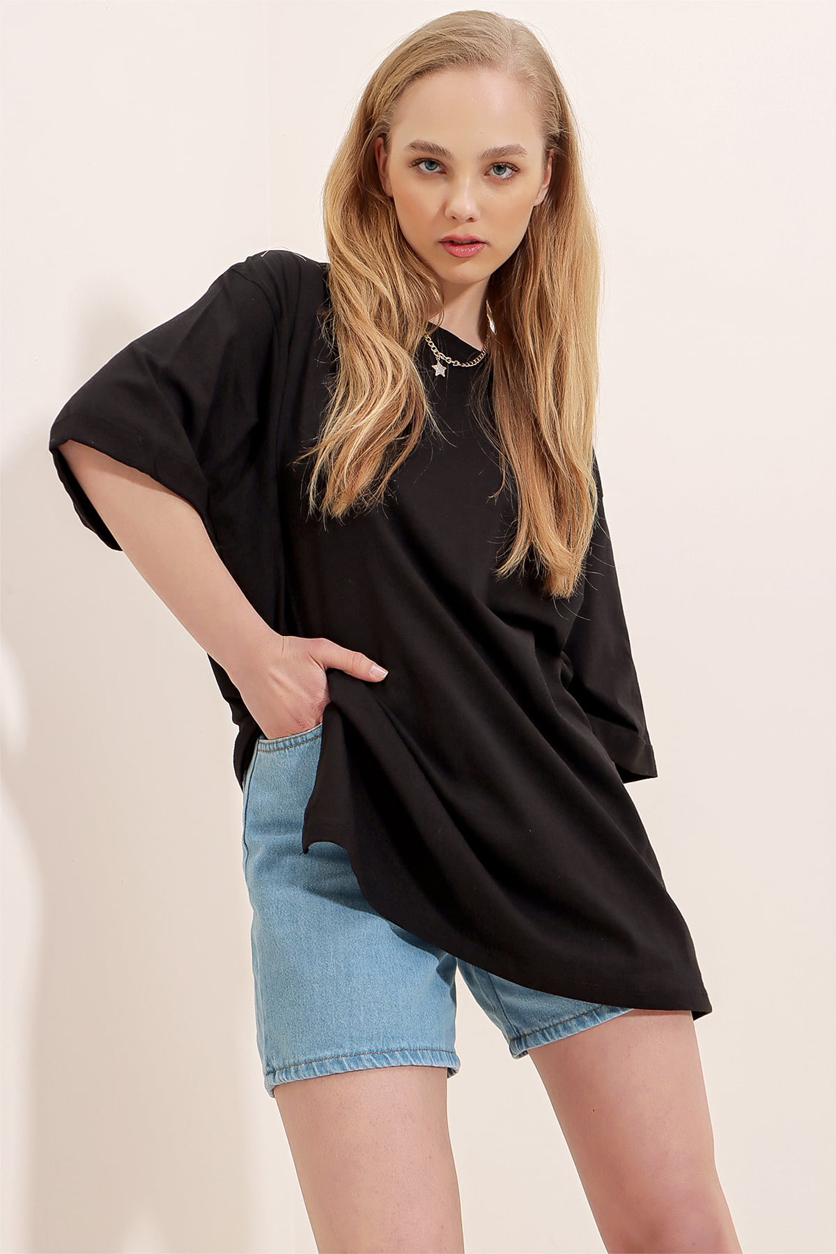 Bisiklet Yaka Duble Kol Oversize Pamuklu Basic T-Shirt - Siyah