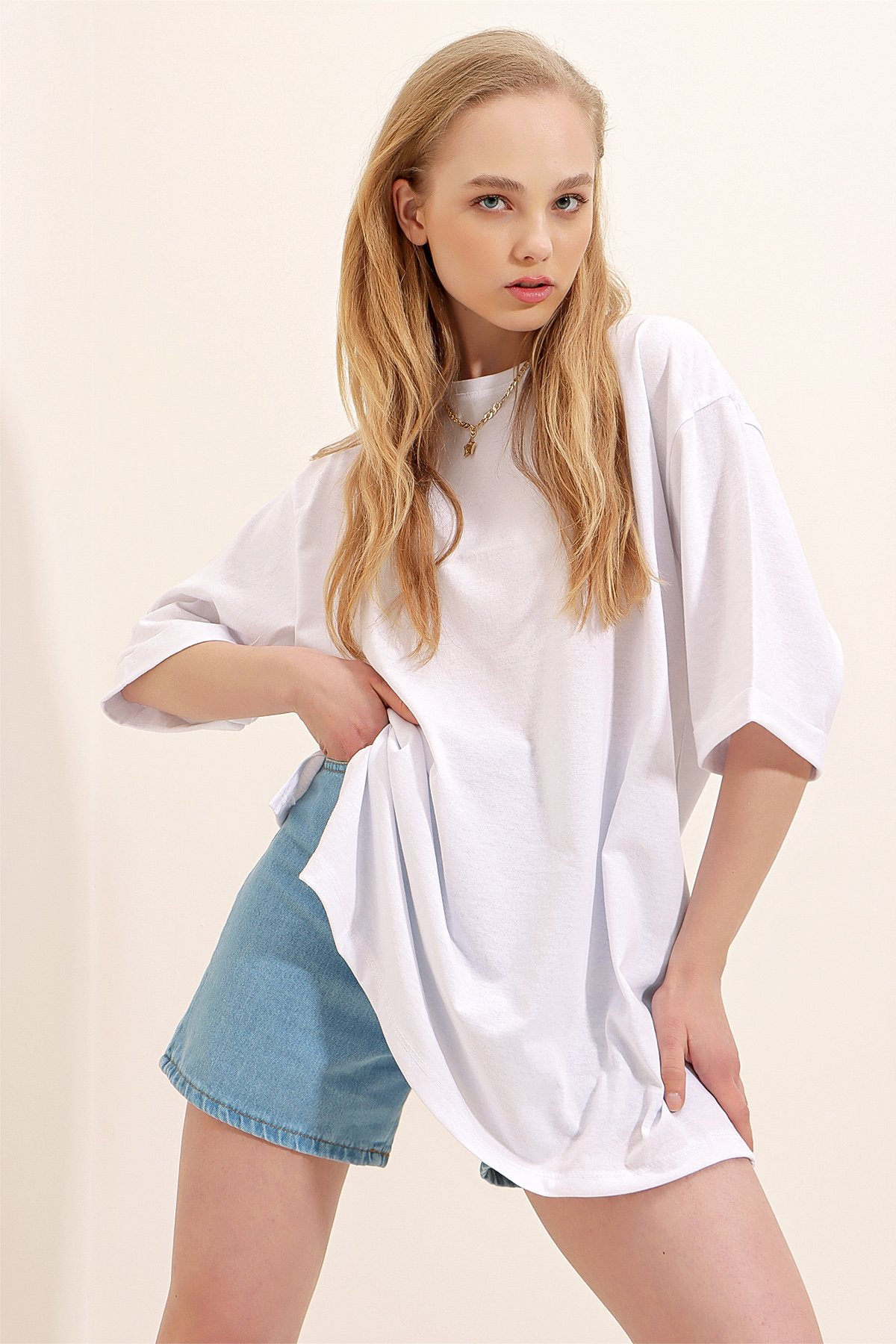 Bisiklet Yaka Duble Kol Oversize Pamuklu Basic T-Shirt - Beyaz