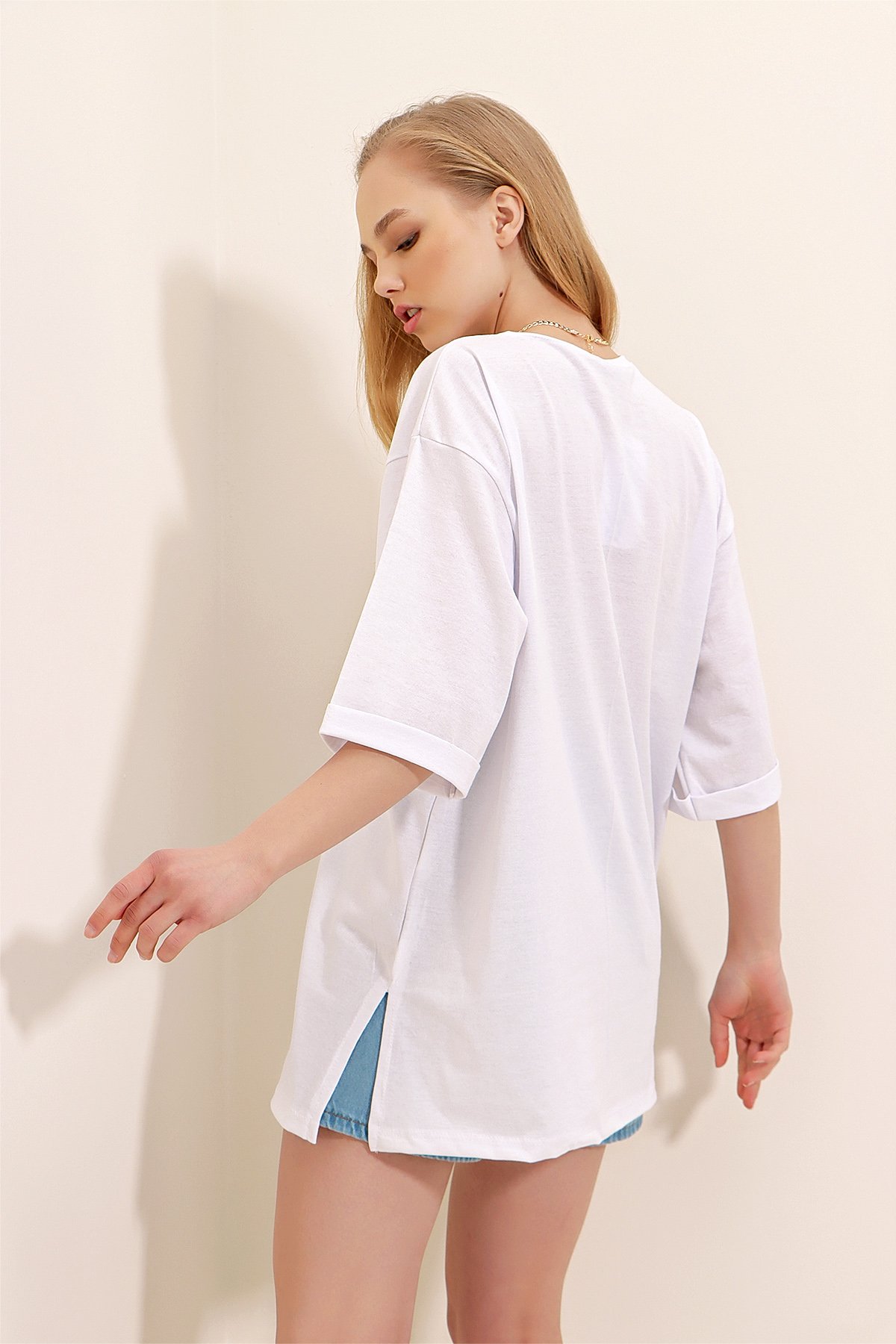 Bisiklet Yaka Duble Kol Oversize Pamuklu Basic T-Shirt - Beyaz