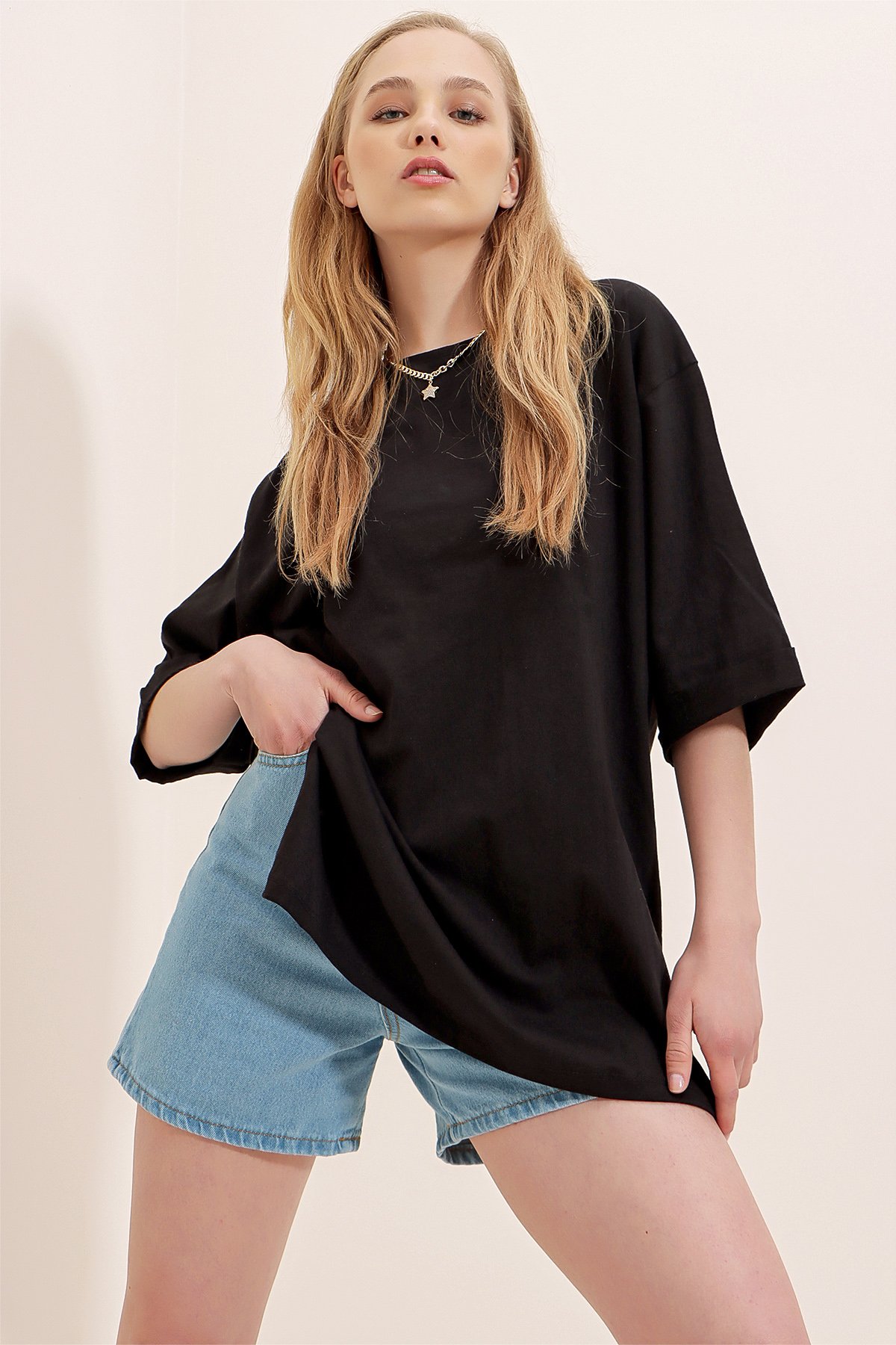 Bisiklet Yaka Duble Kol Oversize Pamuklu Basic T-Shirt - Siyah