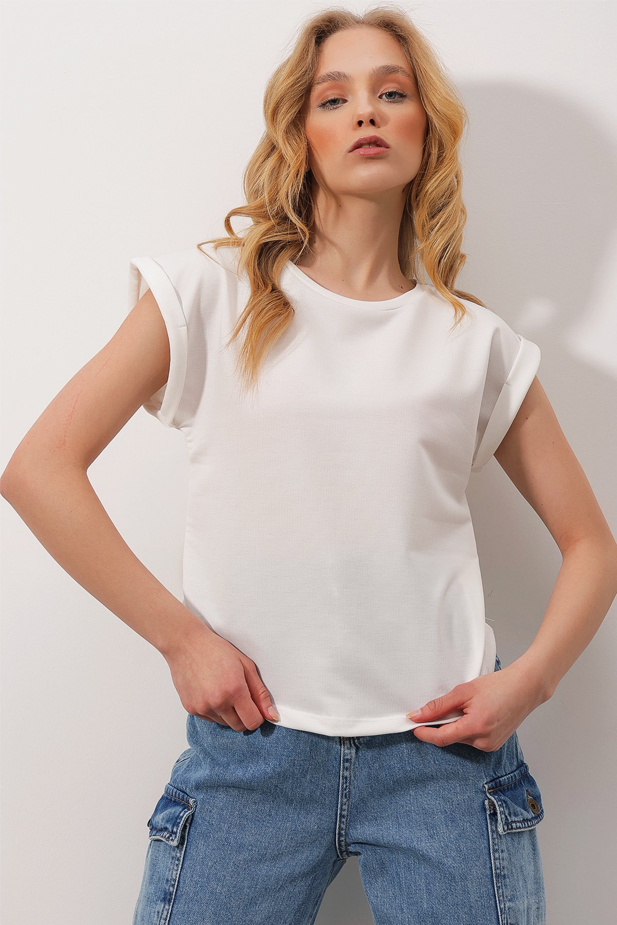 Bisiklet Yaka Duble Kol Scuba Bluz - Beyaz