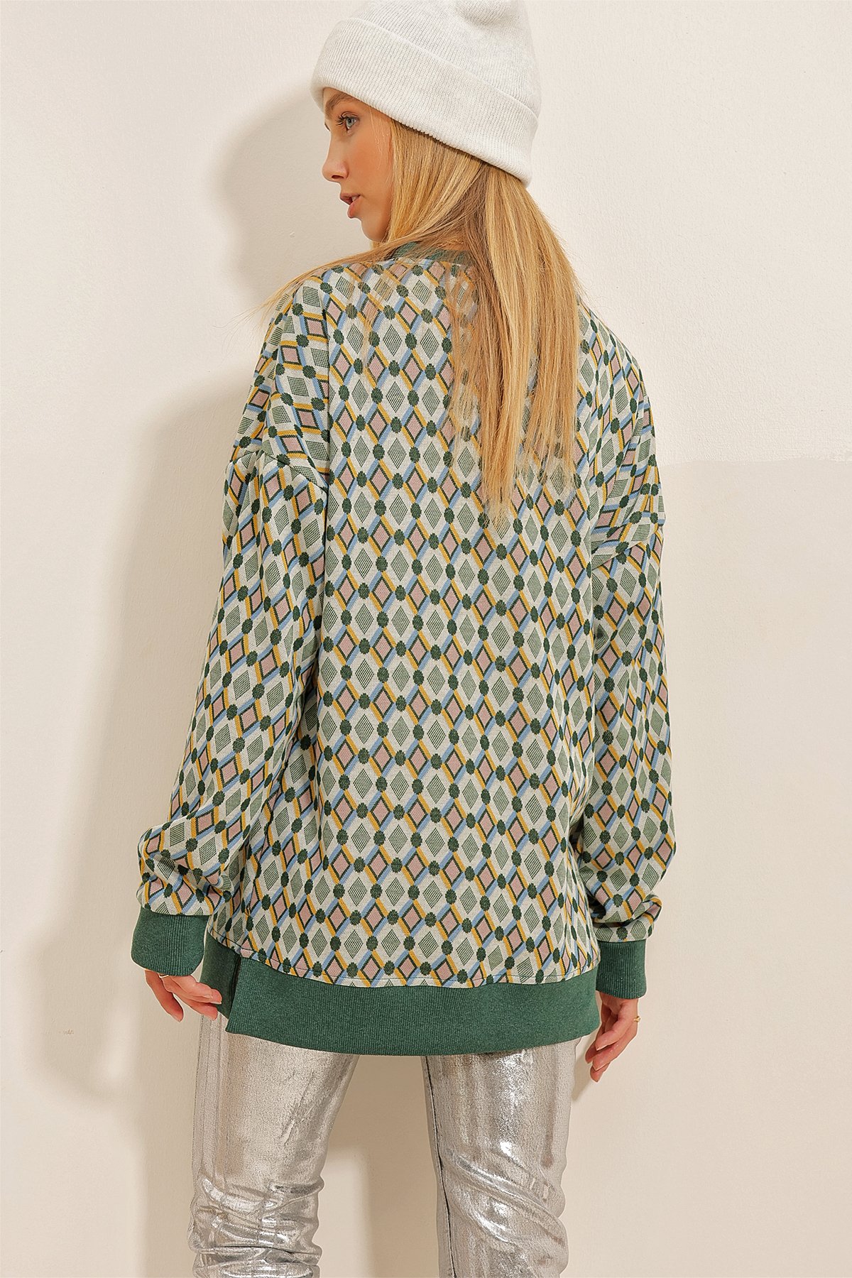 Bisiklet Yaka Etnik Desenli Yırtmaçlı Sweatshirt - Yeşil