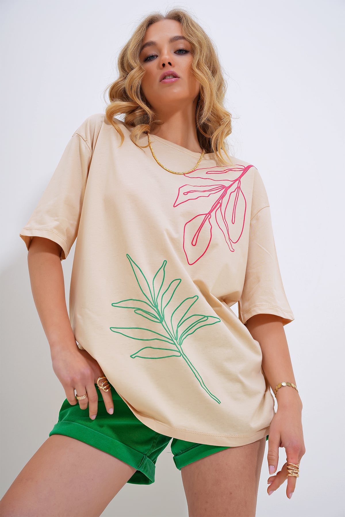 Bisiklet Yaka Flok Baskılı T-Shirt - Bej
