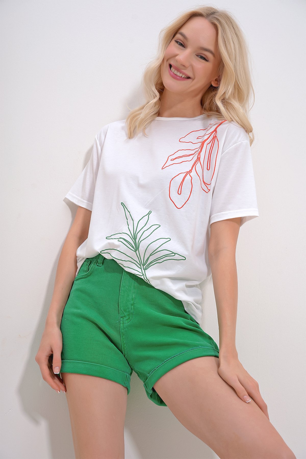 Bisiklet Yaka Flok Baskılı T-Shirt - Beyaz