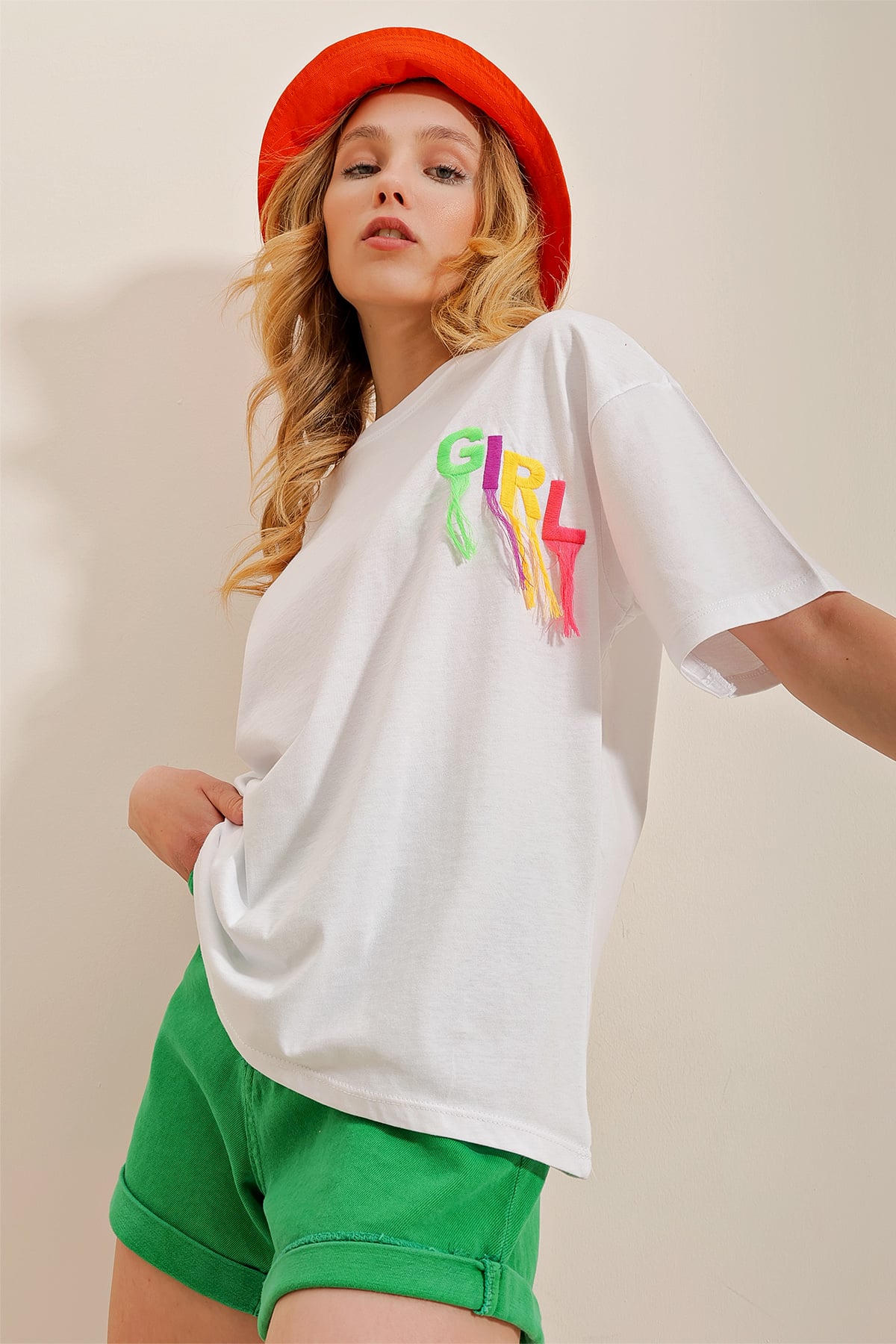 Bisiklet Yaka Girl Nakış İşlemeli Pamuk T-Shirt - Beyaz