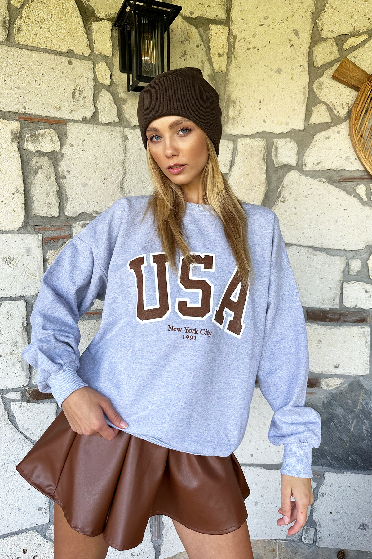 Bisiklet Yaka İçi Şardonlu Oversize Sweatshirt - Gri-Kahve
