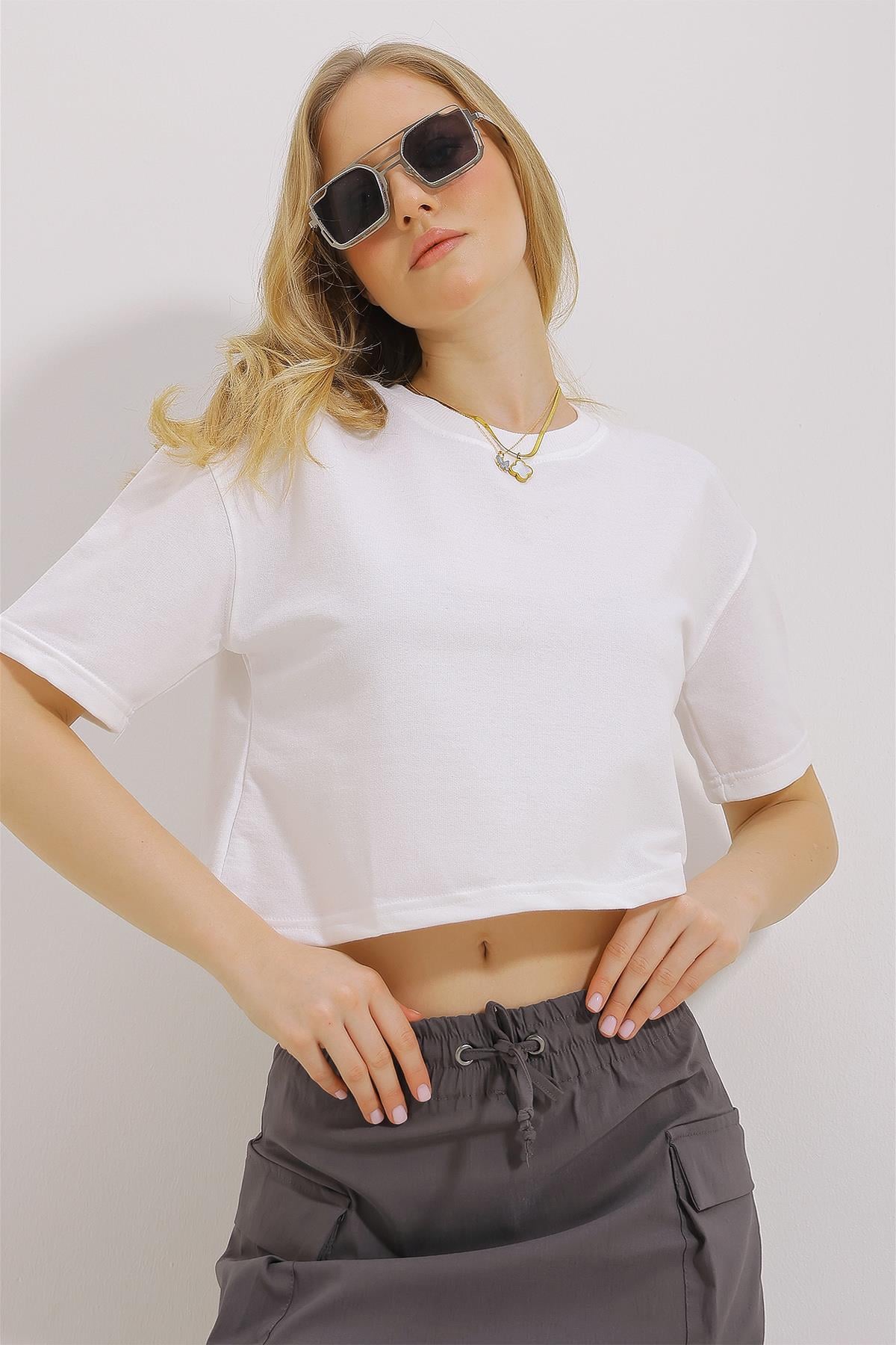 Bisiklet Yaka İki İplik Crop Basic T-Shirt - Beyaz