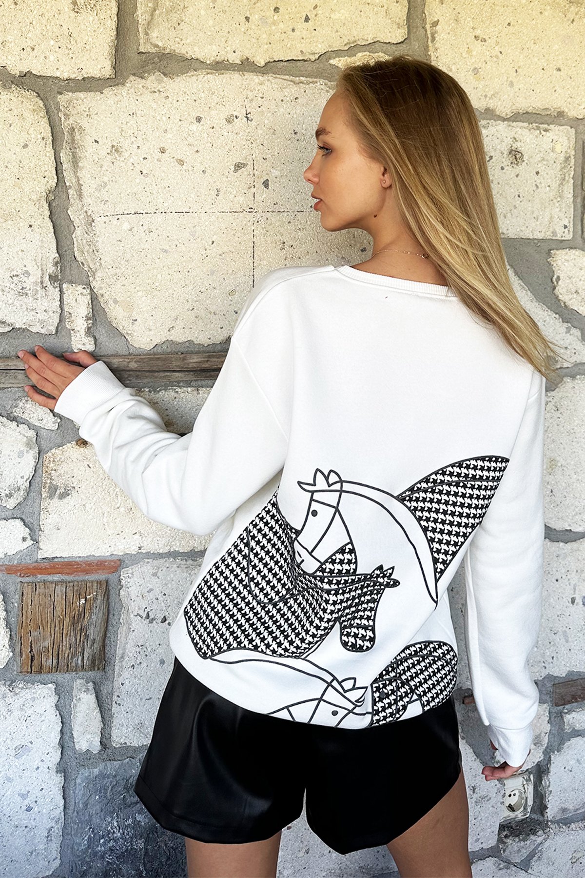 Bisiklet Yaka Kabartma Baskılı İçi Şardonlu Oversize Sweatshirt - Ekru