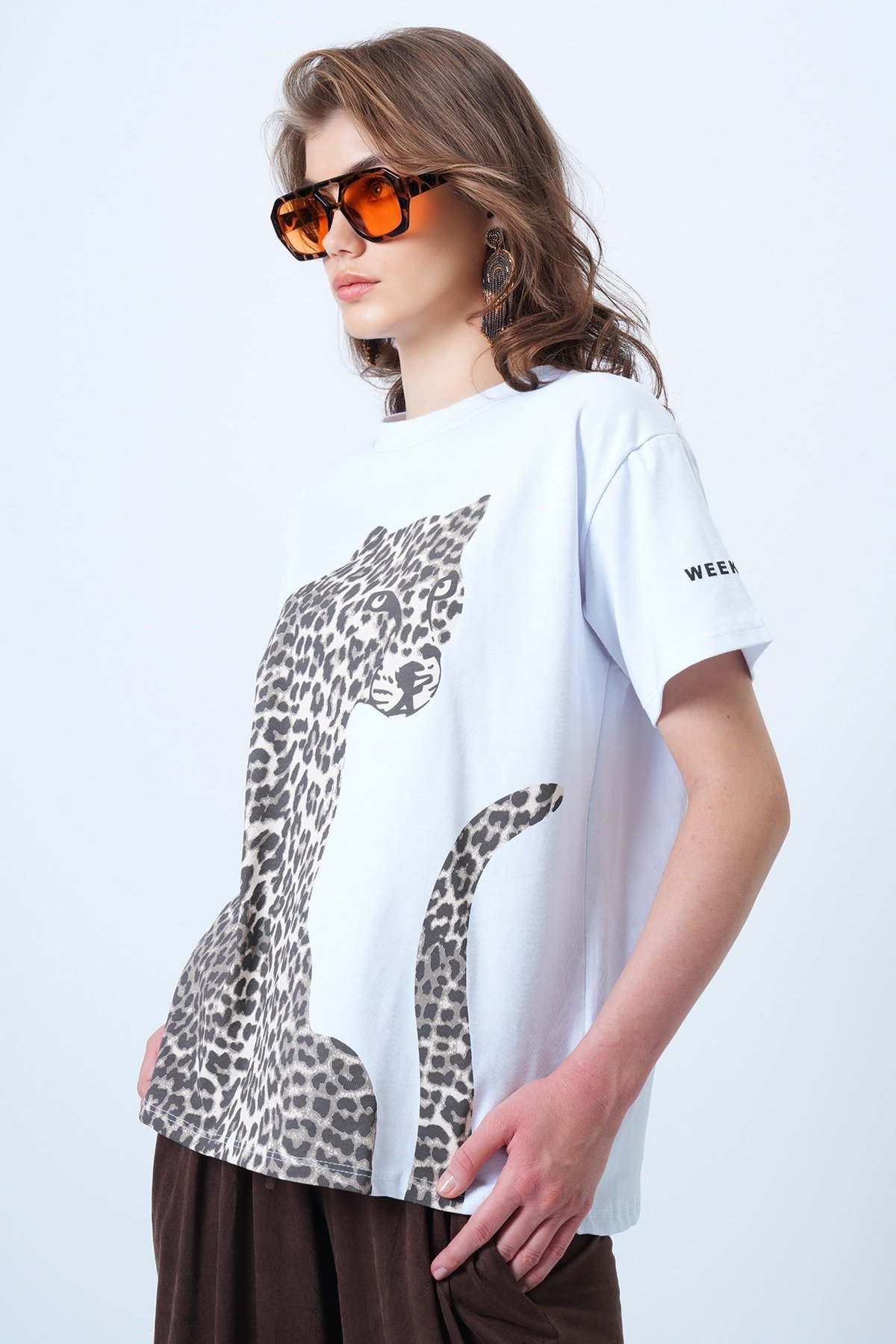 Bisiklet Yaka Leopar Baskılı Pamuk T-shirt - BEYAZ