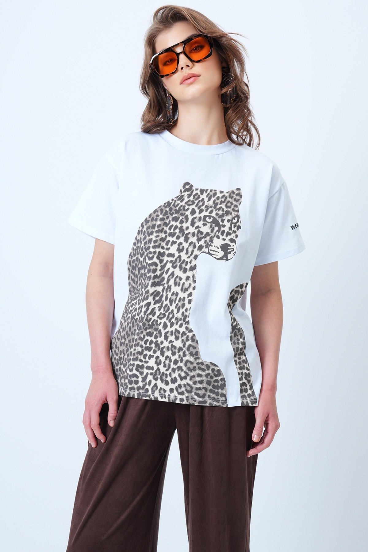 Bisiklet Yaka Leopar Baskılı Pamuk T-shirt - BEYAZ